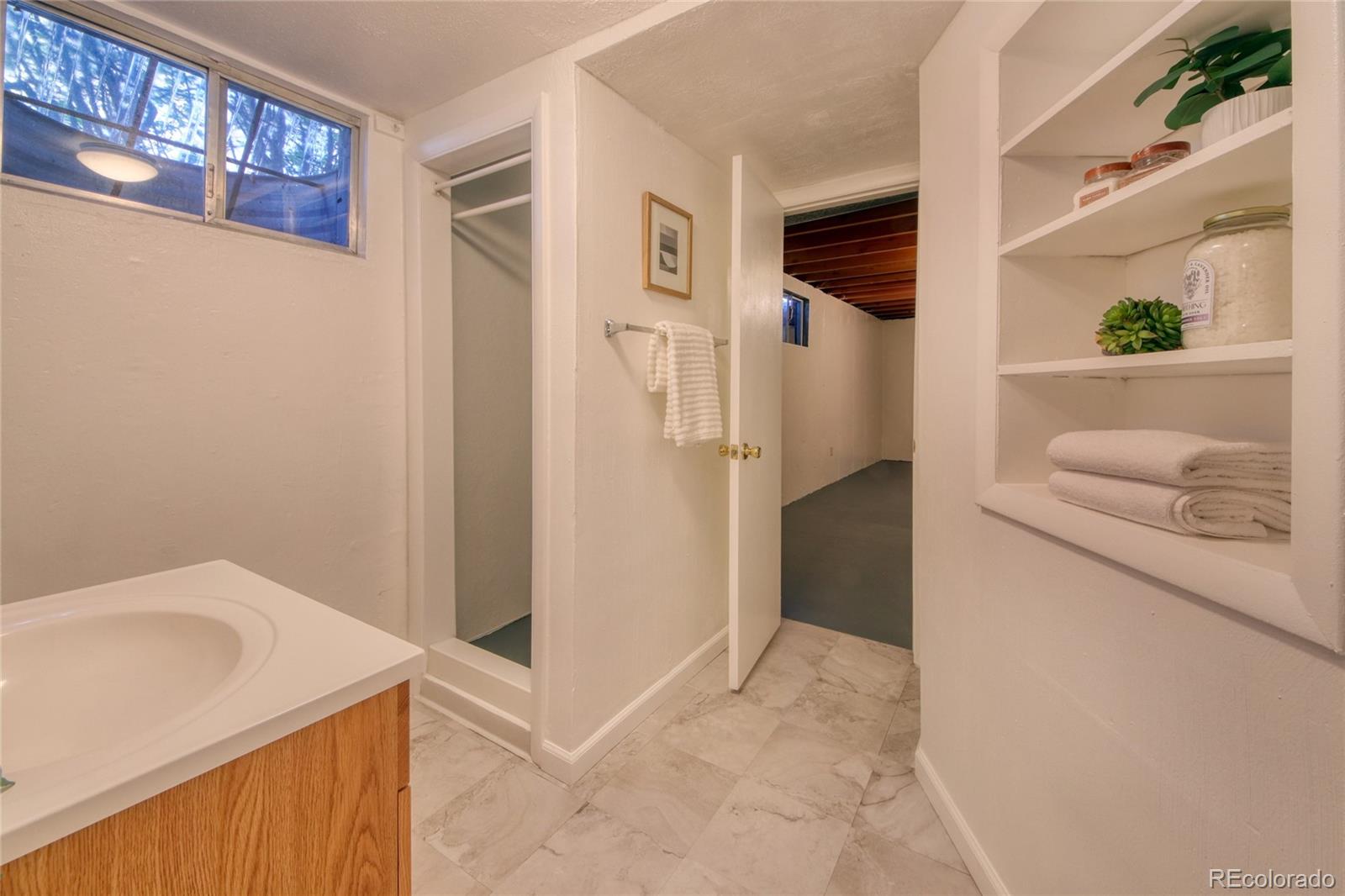 1227 Holmes Drive