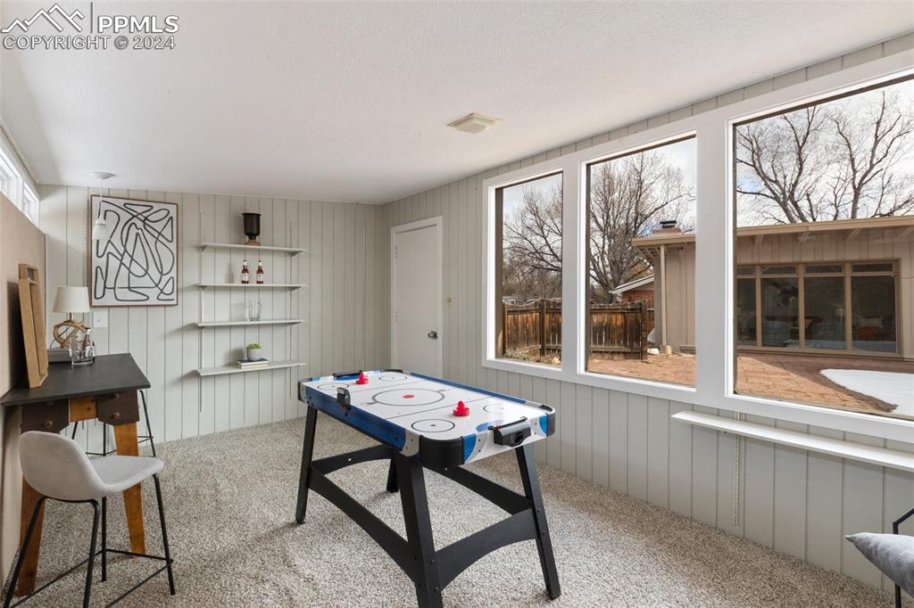 1105 Mercury Drive
