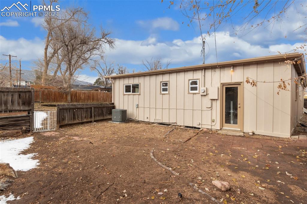 1105 Mercury Drive