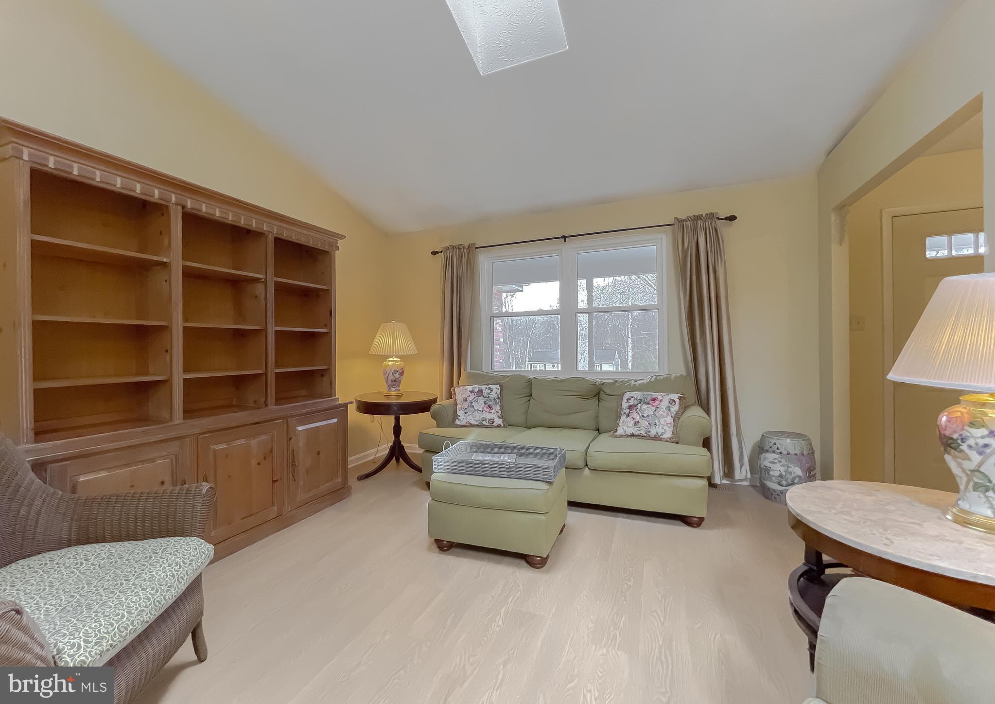 9035 Mary Ann Dr