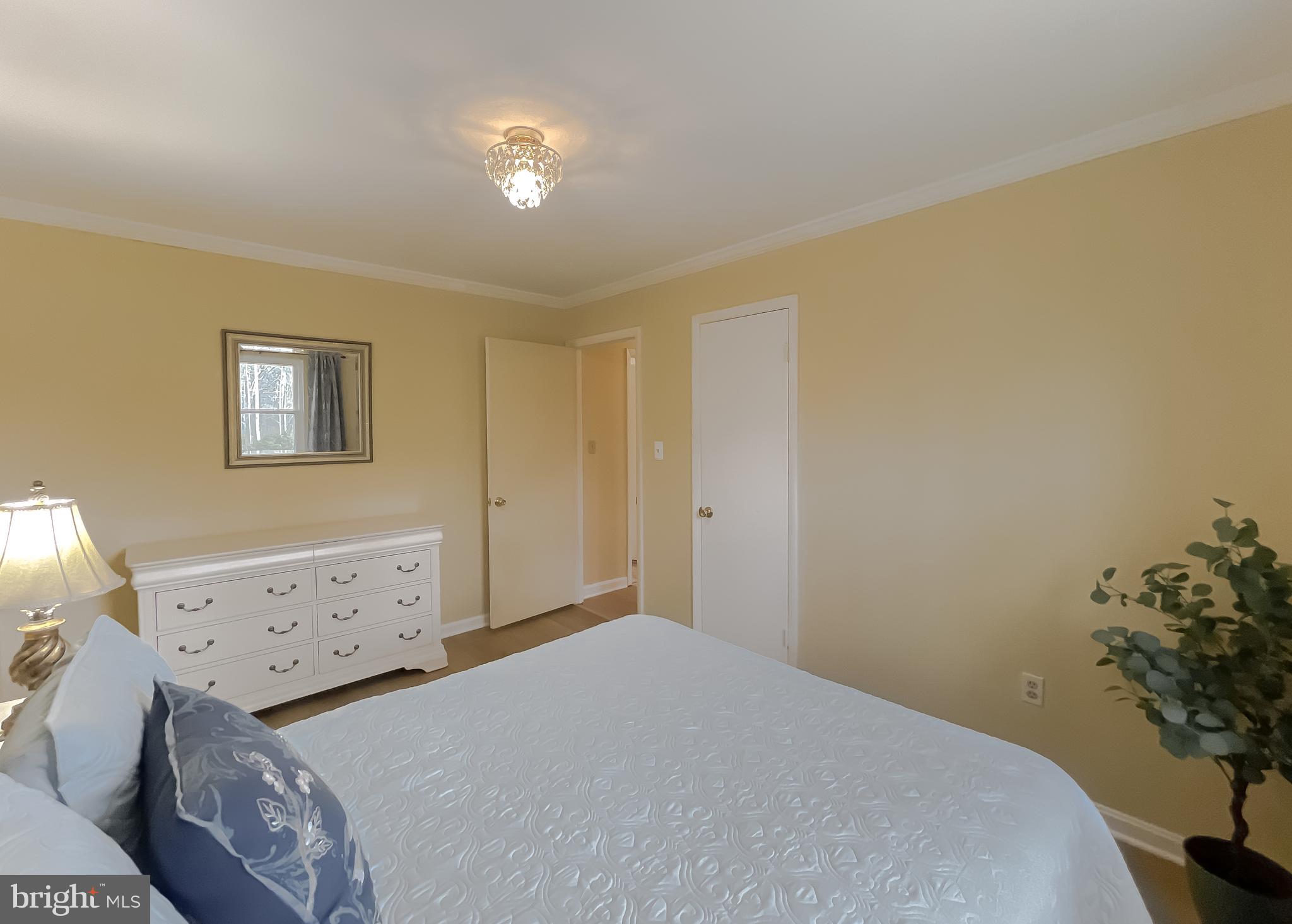 9035 Mary Ann Dr