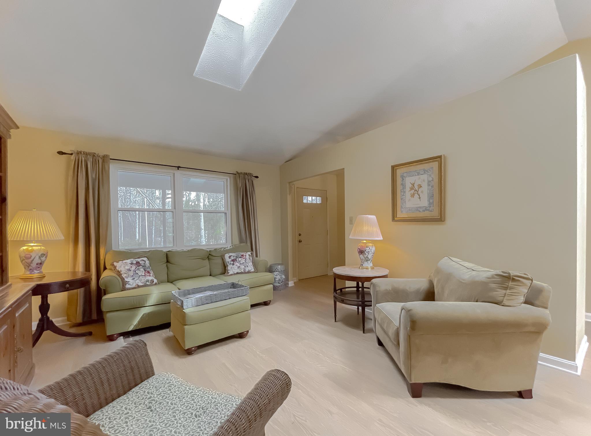 9035 Mary Ann Dr