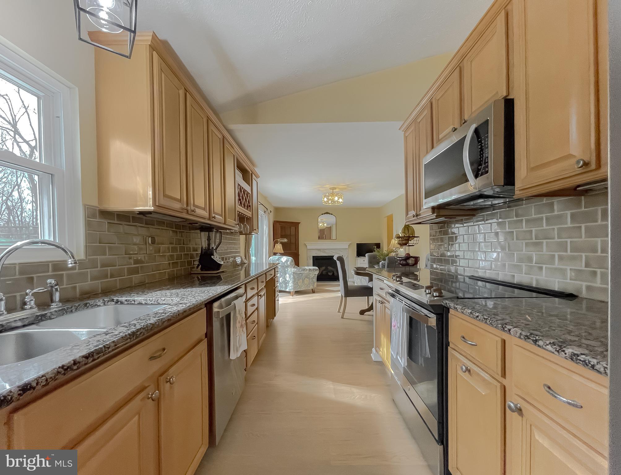 9035 Mary Ann Dr