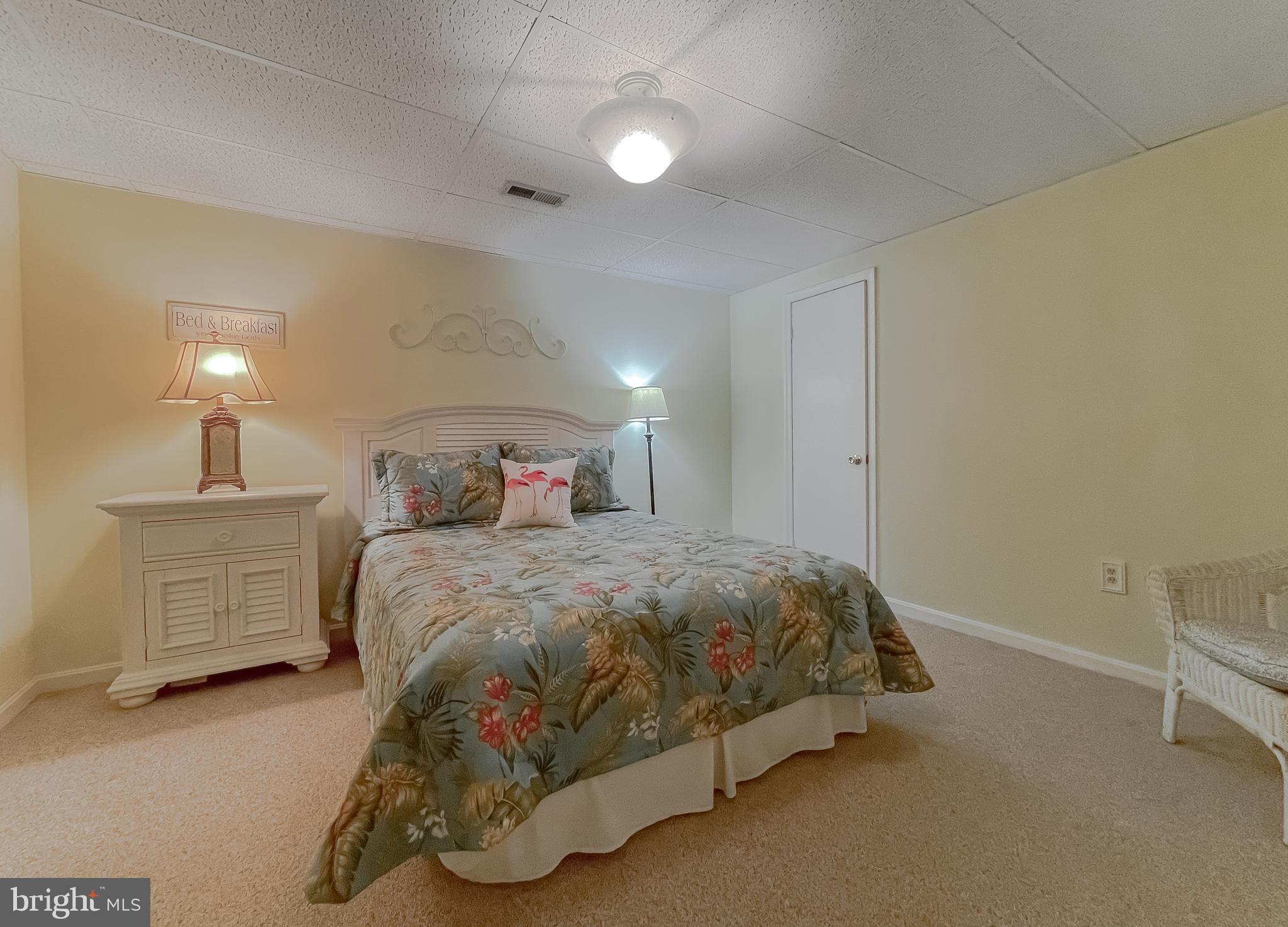 9035 Mary Ann Dr