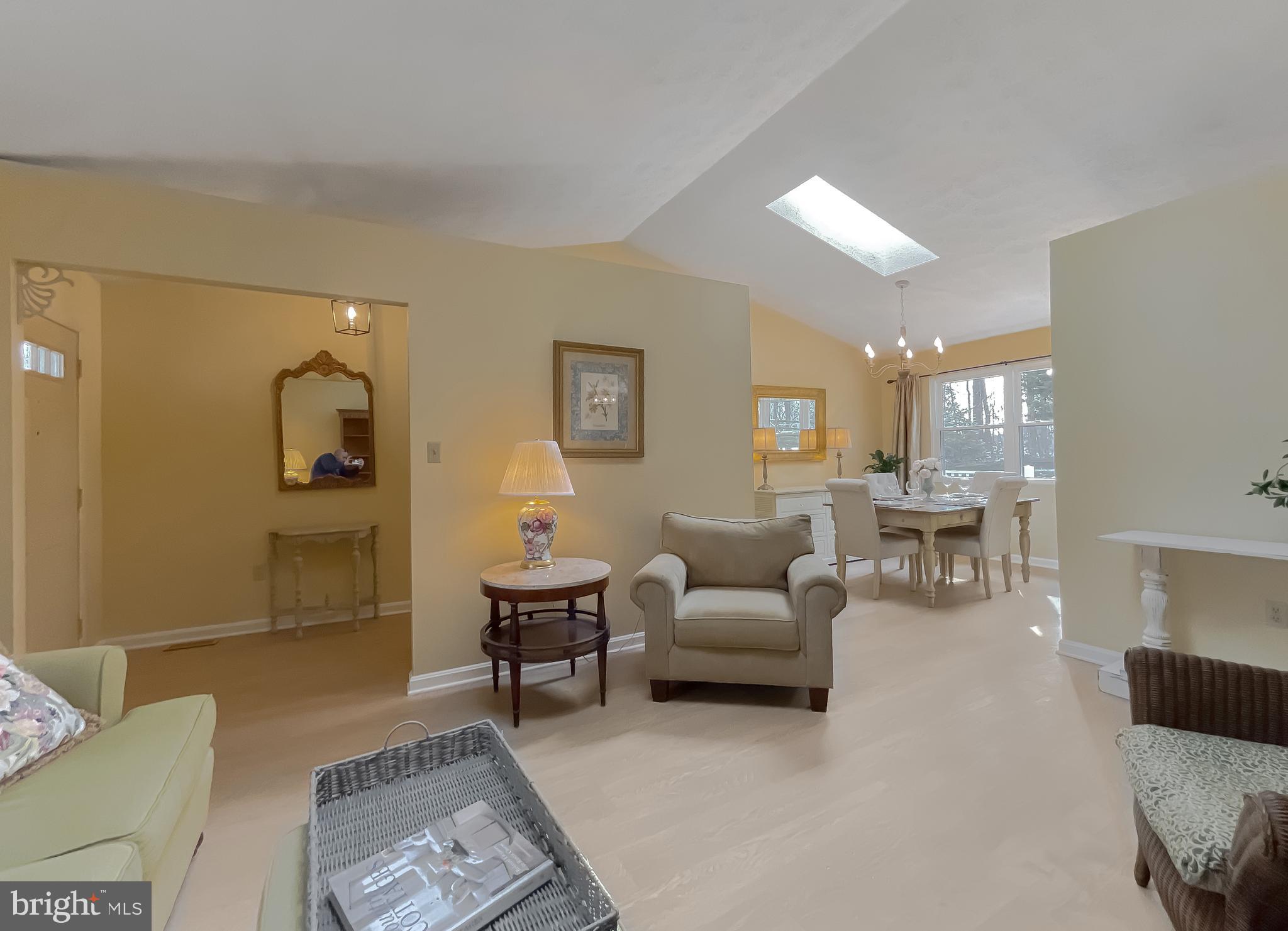 9035 Mary Ann Dr