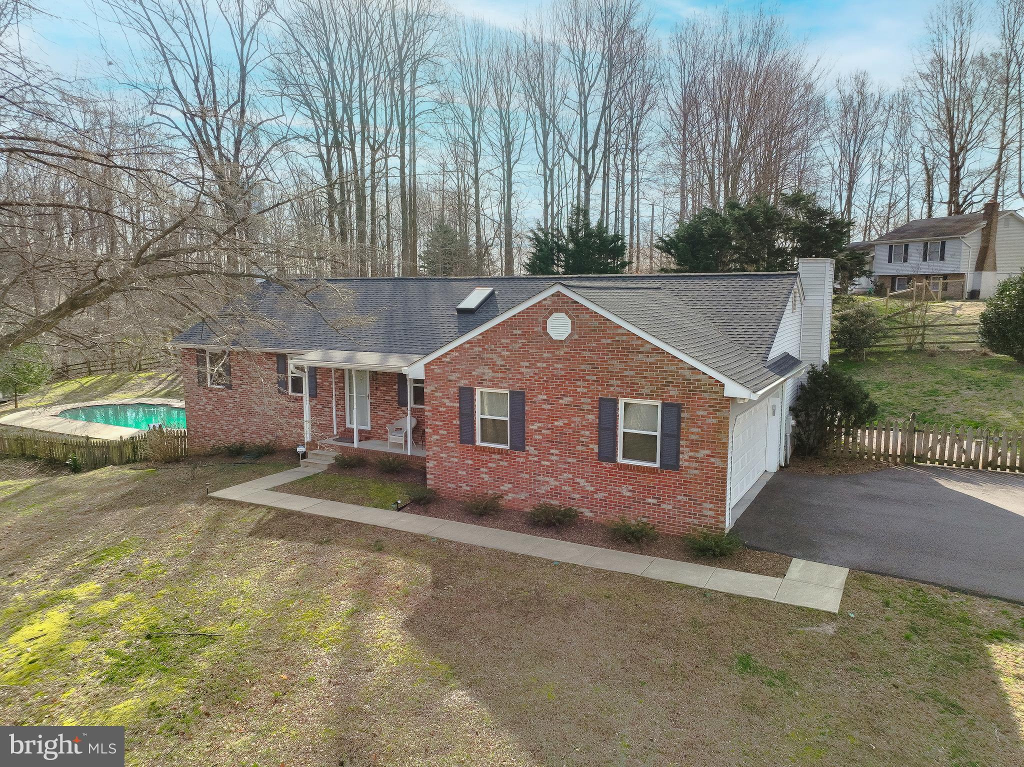 9035 Mary Ann Dr