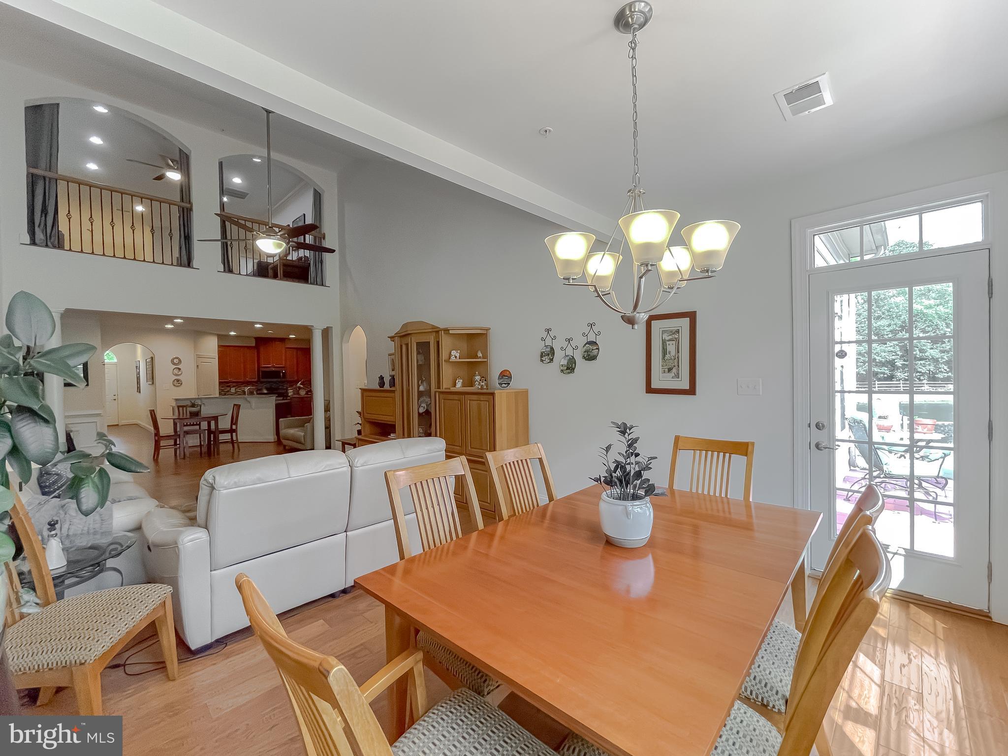 10428 Sunshine Pl