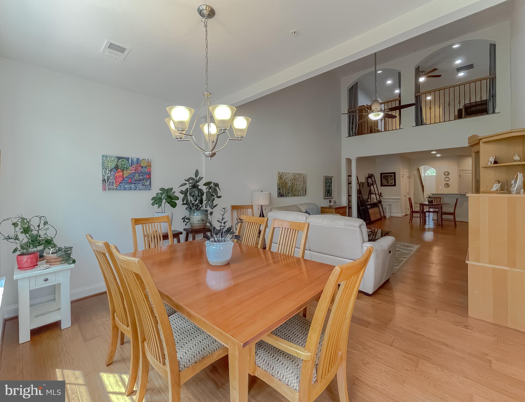 10428 Sunshine Pl