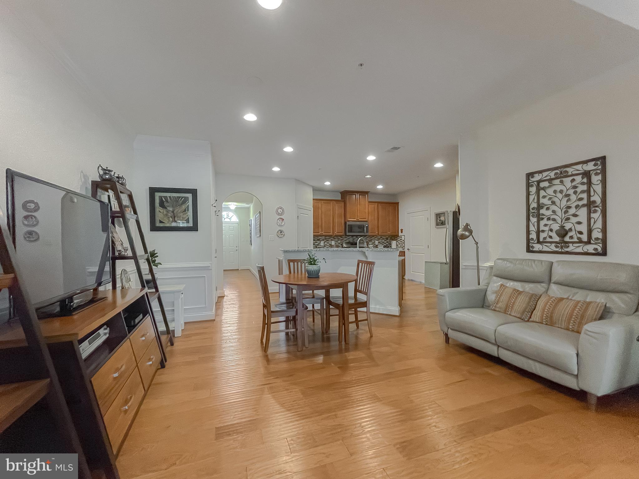 10428 Sunshine Pl