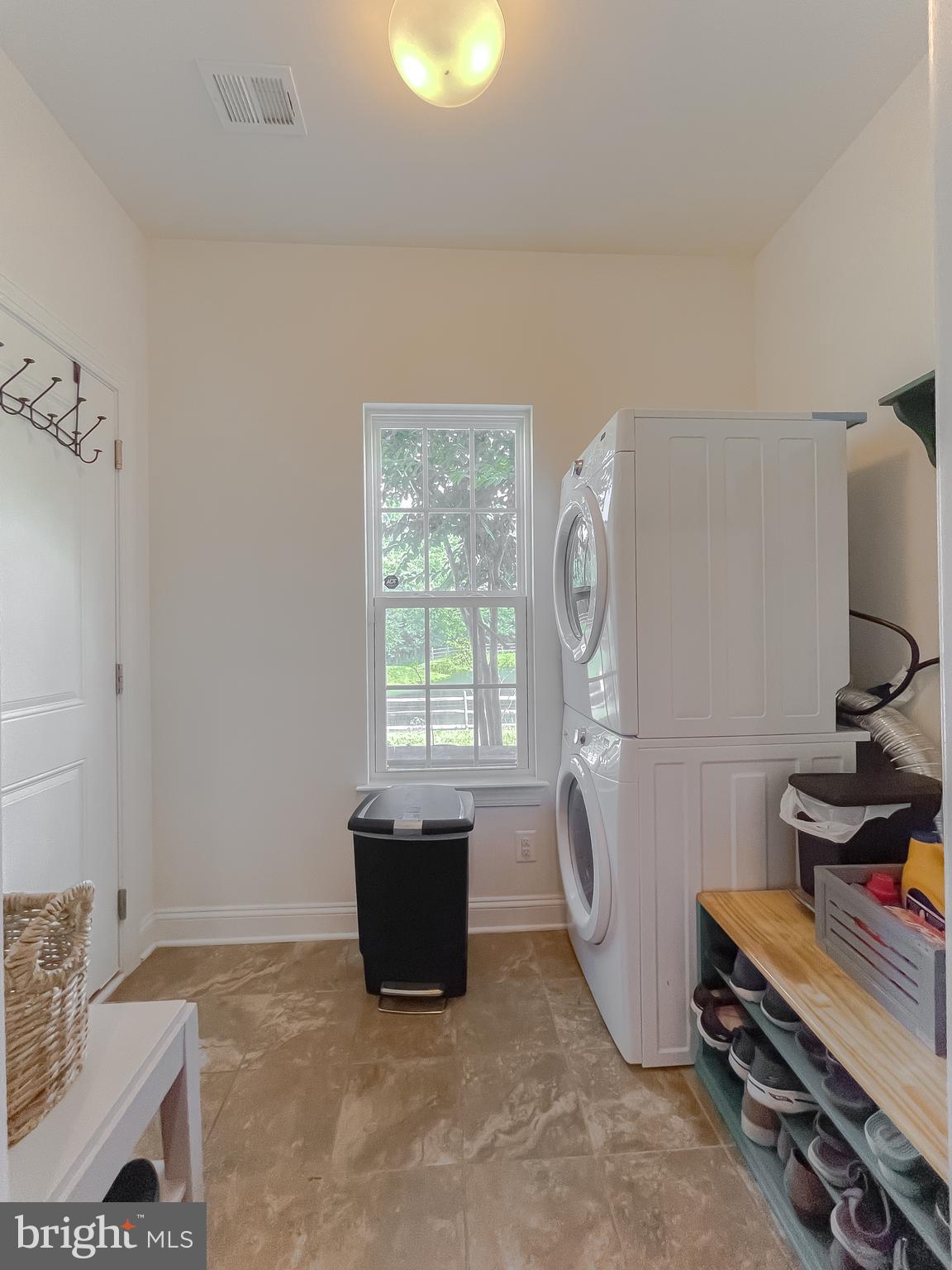 10428 Sunshine Pl