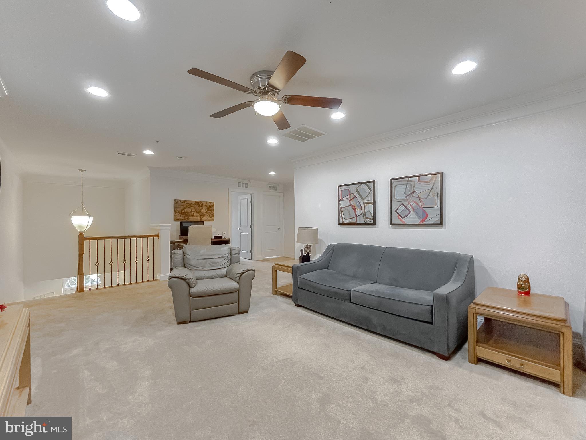 10428 Sunshine Pl