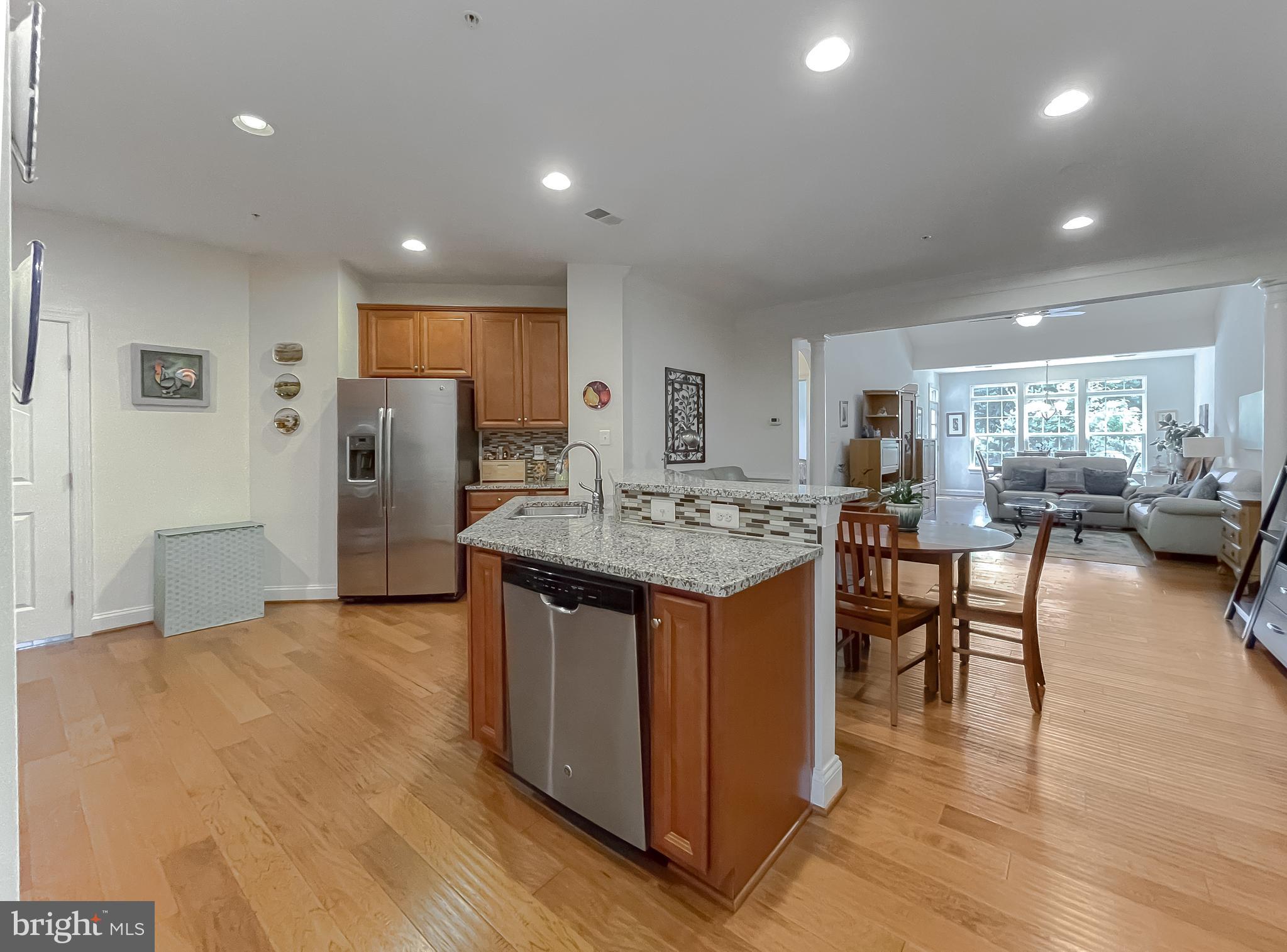 10428 Sunshine Pl