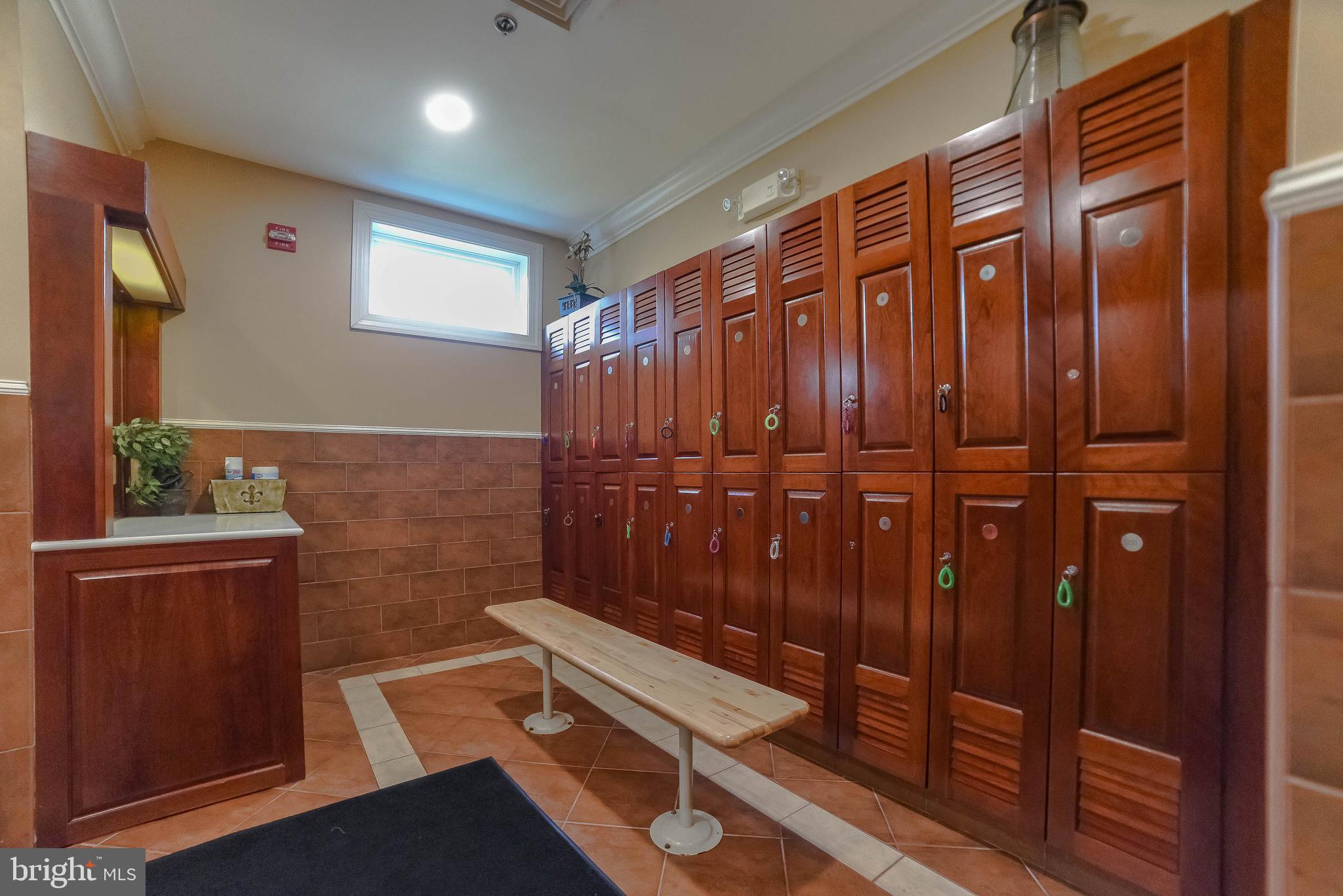 10428 Sunshine Pl