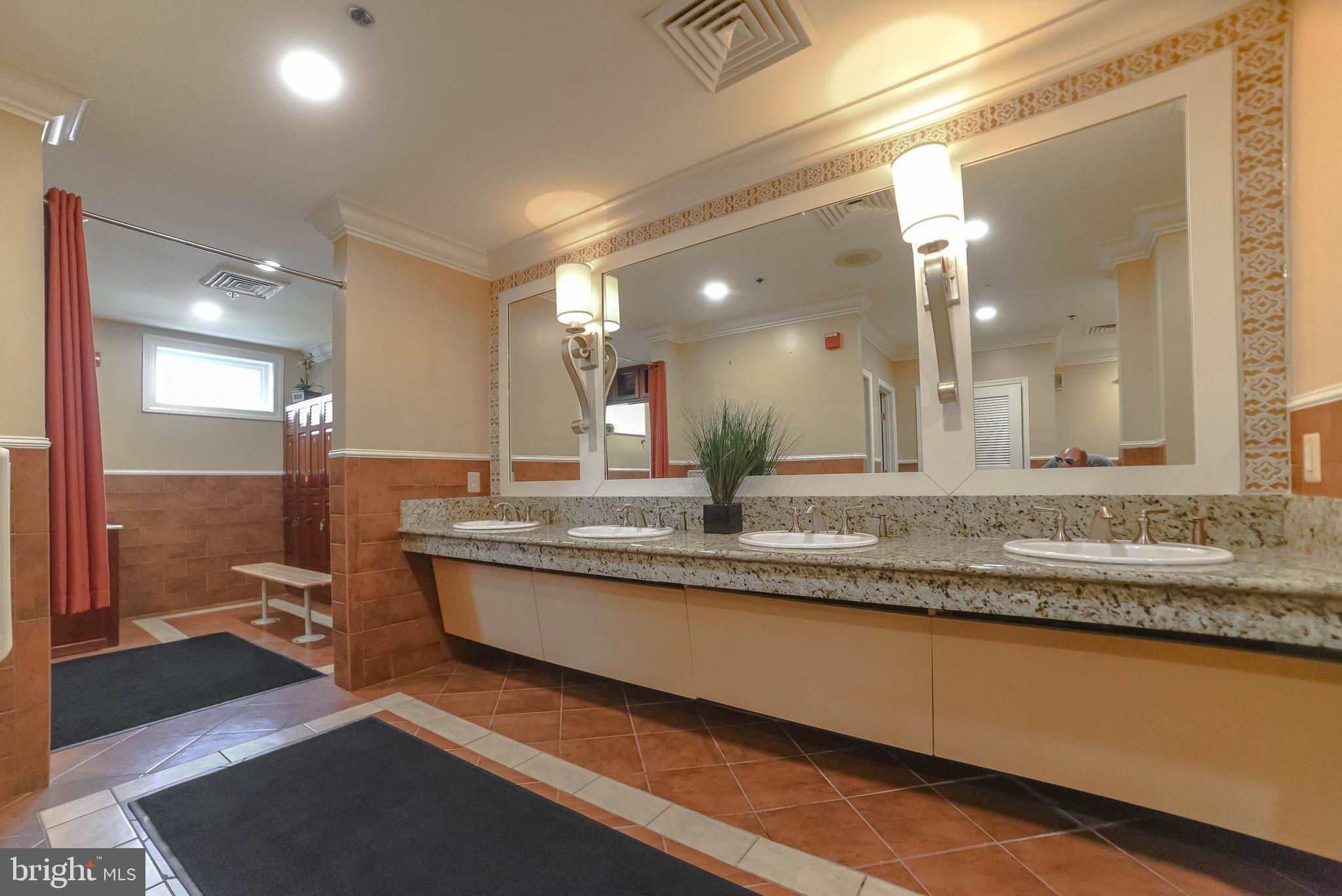 10428 Sunshine Pl
