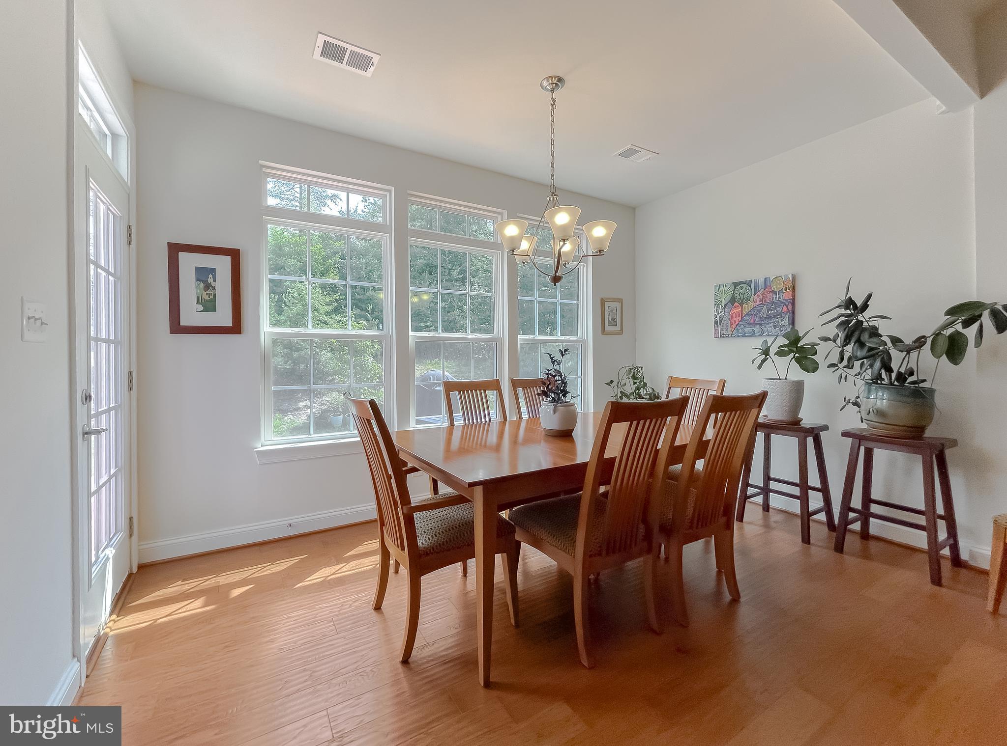 10428 Sunshine Pl