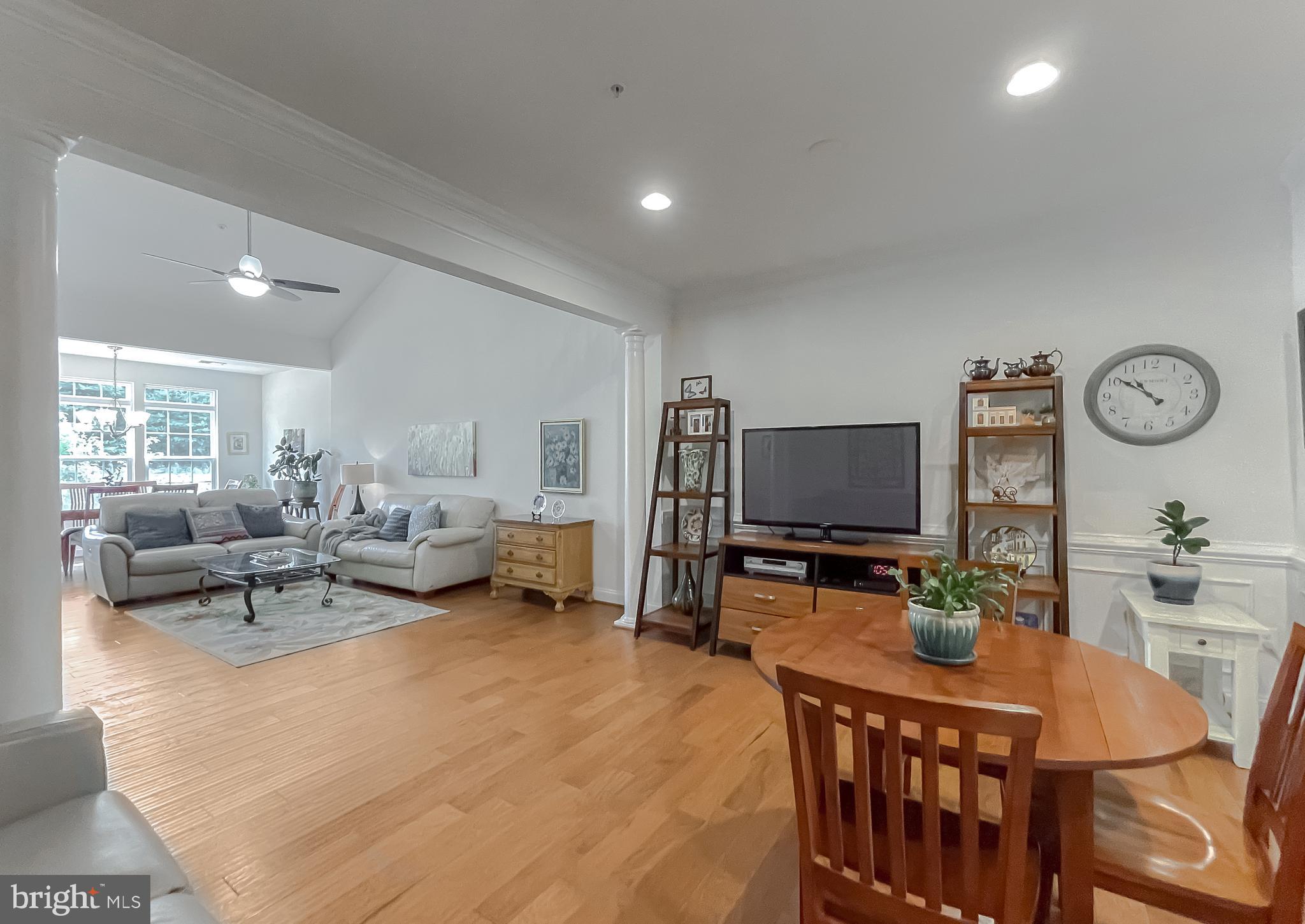 10428 Sunshine Pl