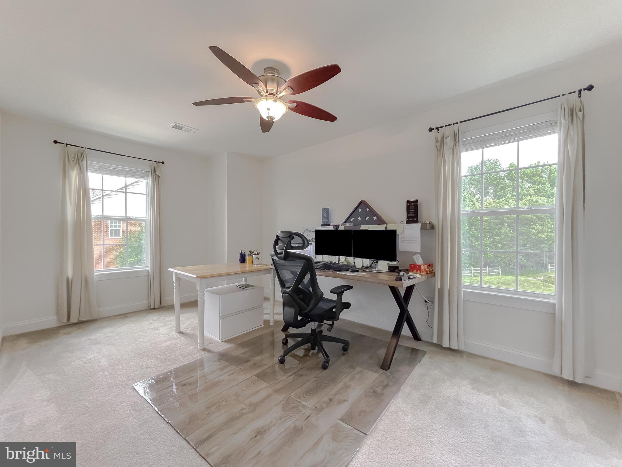 10428 Sunshine Pl