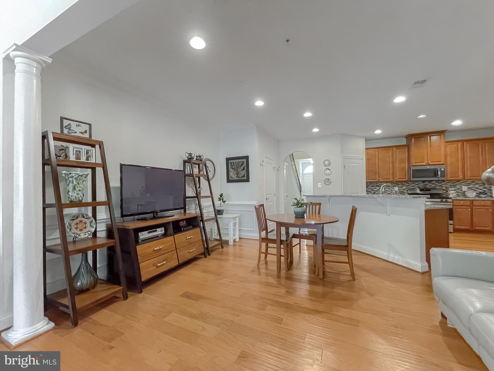 10428 Sunshine Pl