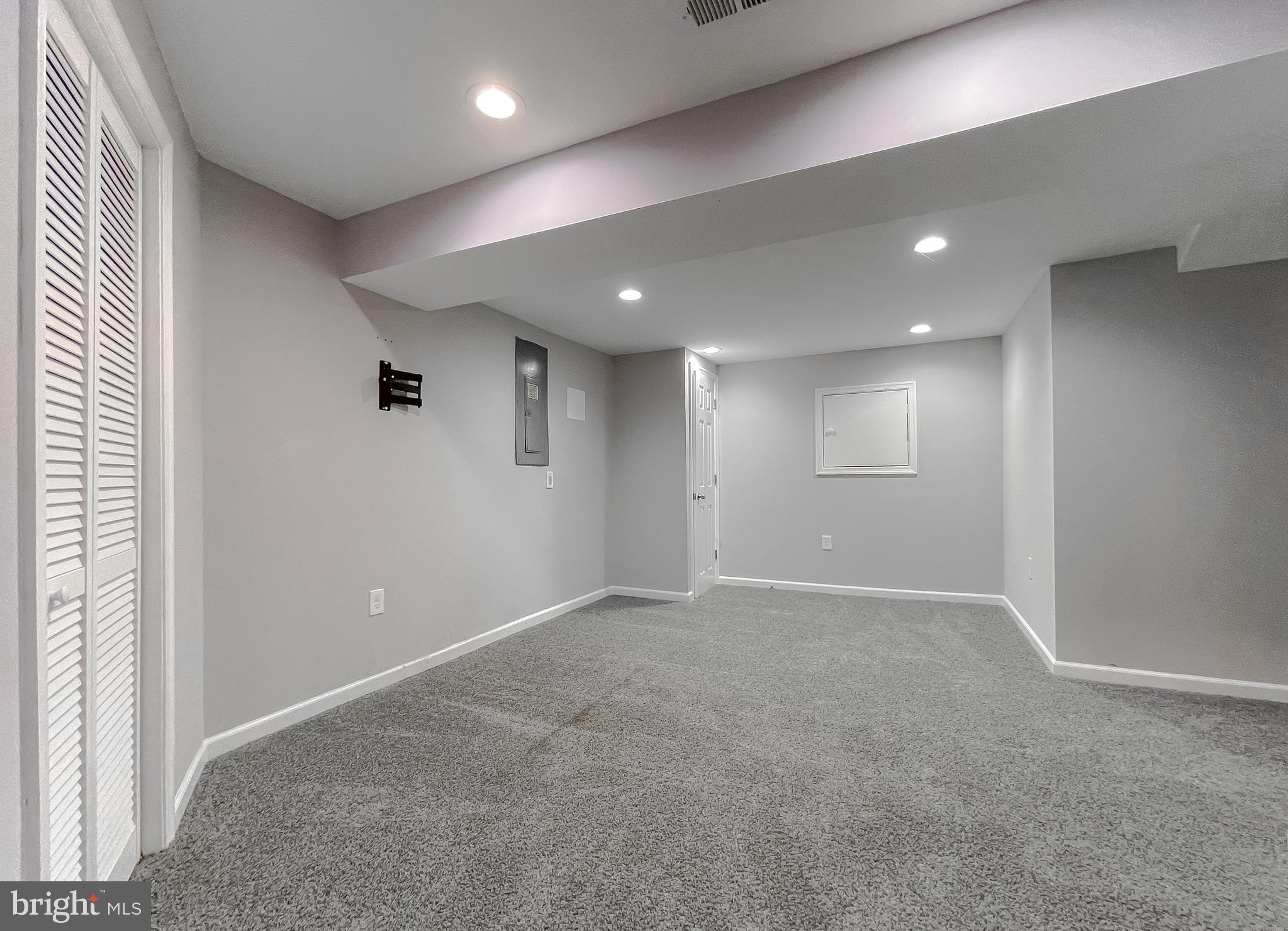 3680 Prince Edward Dr
