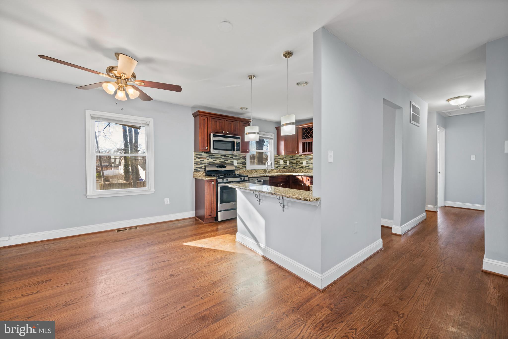 409 University Dr