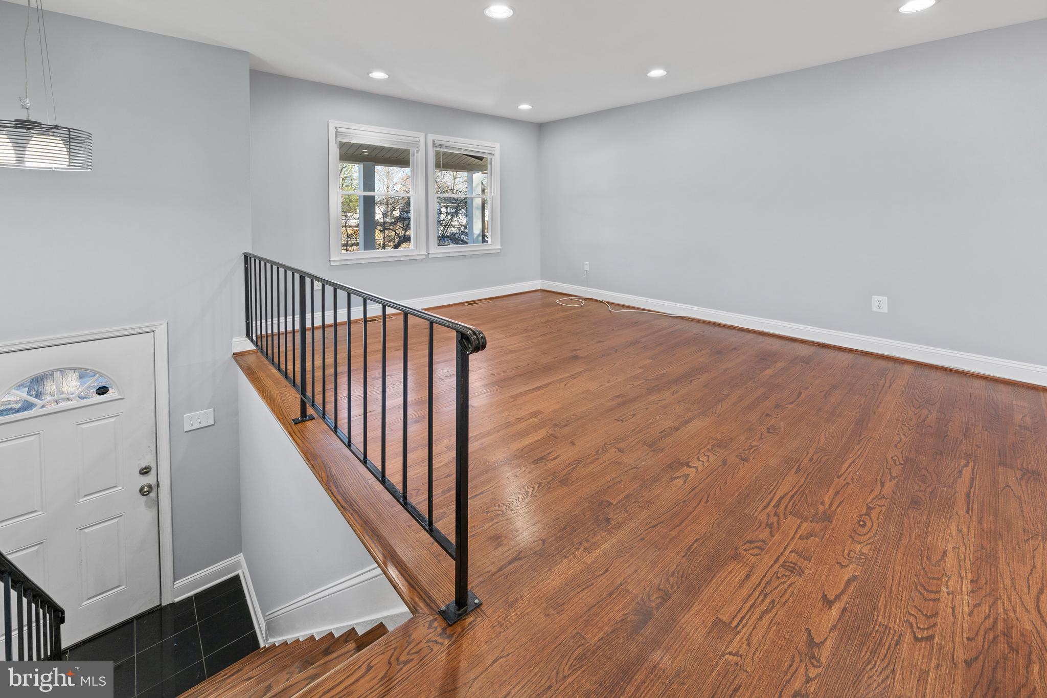 409 University Dr