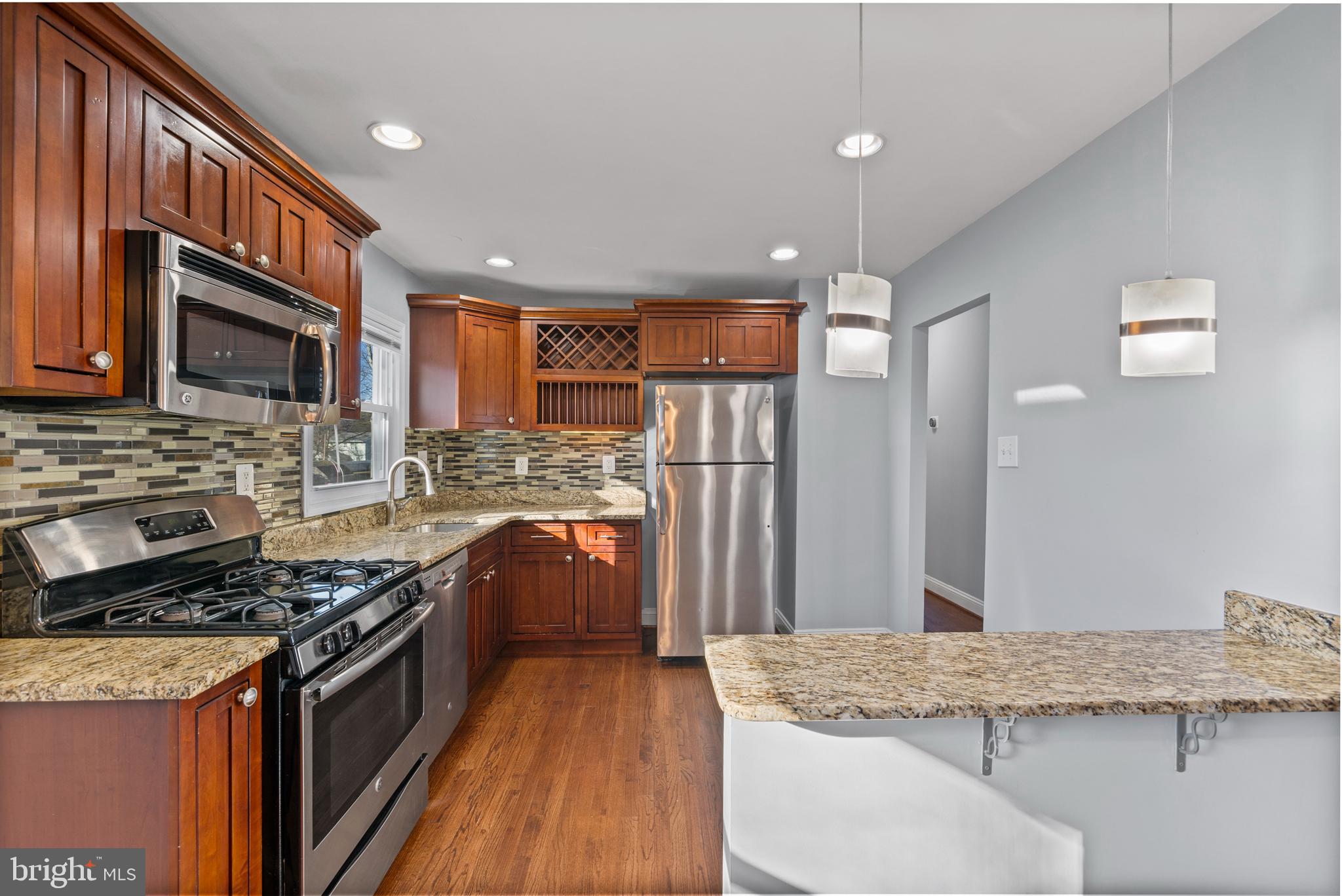 409 University Dr