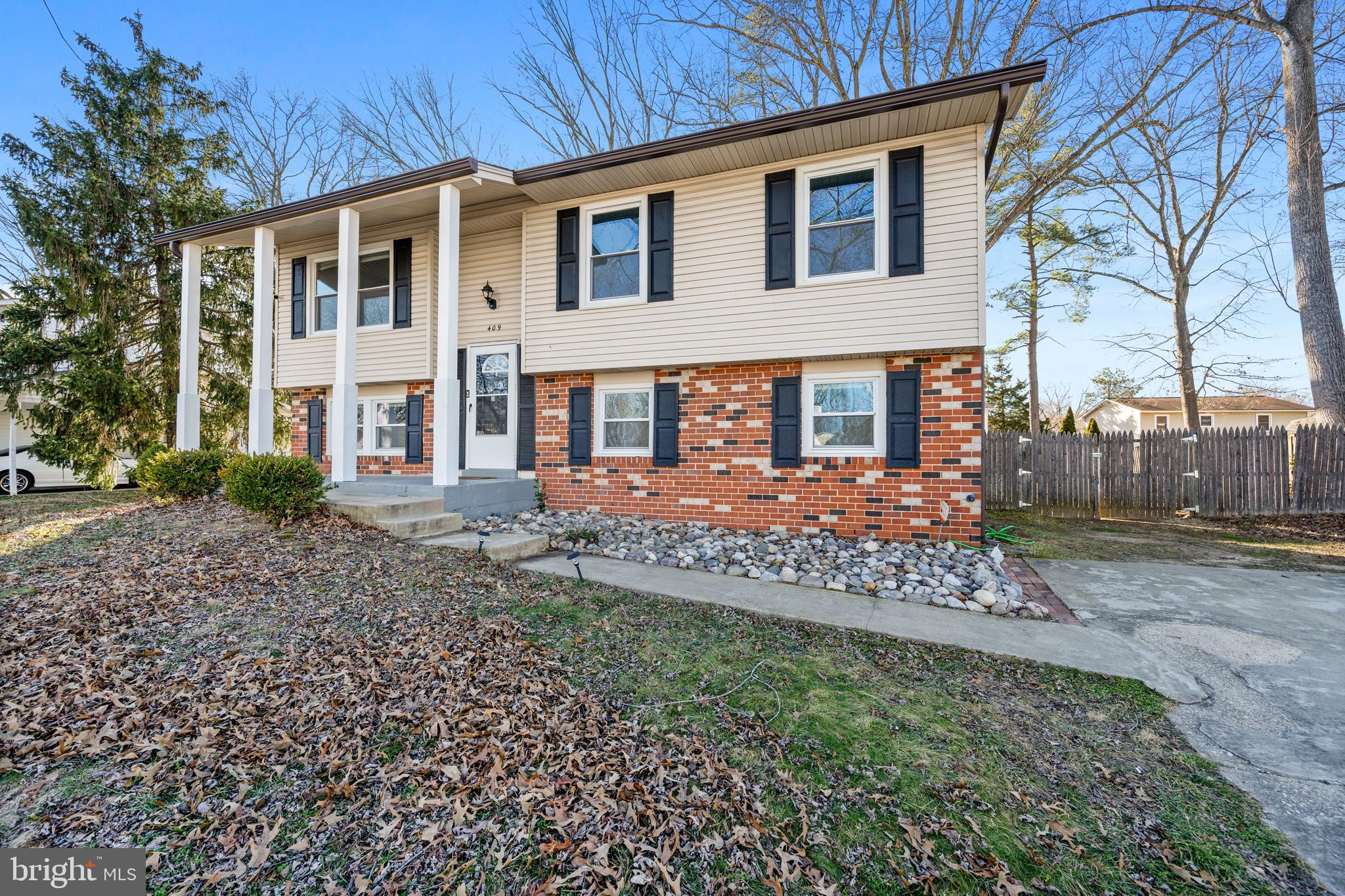 409 University Dr