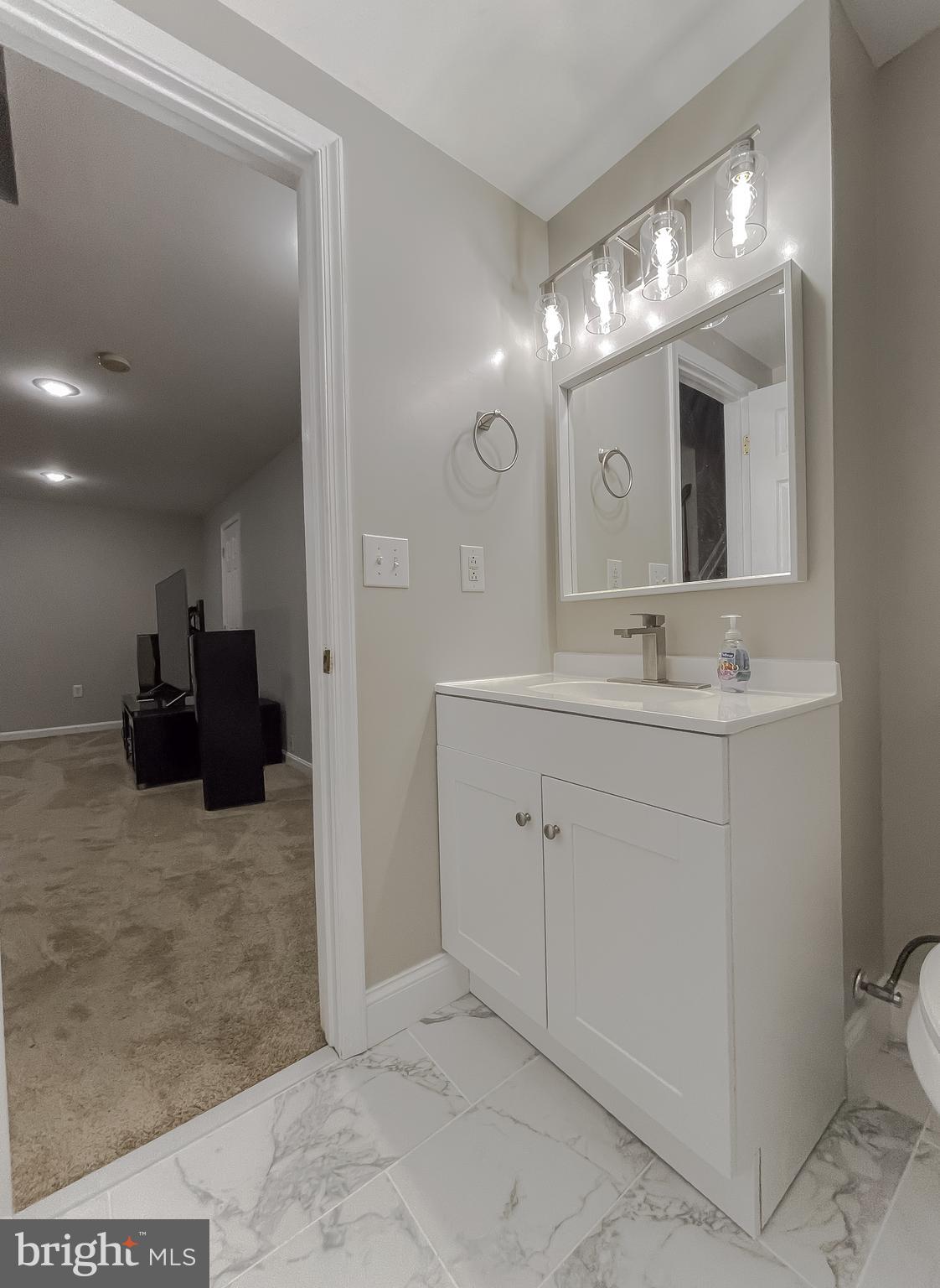2334 Alava Ct