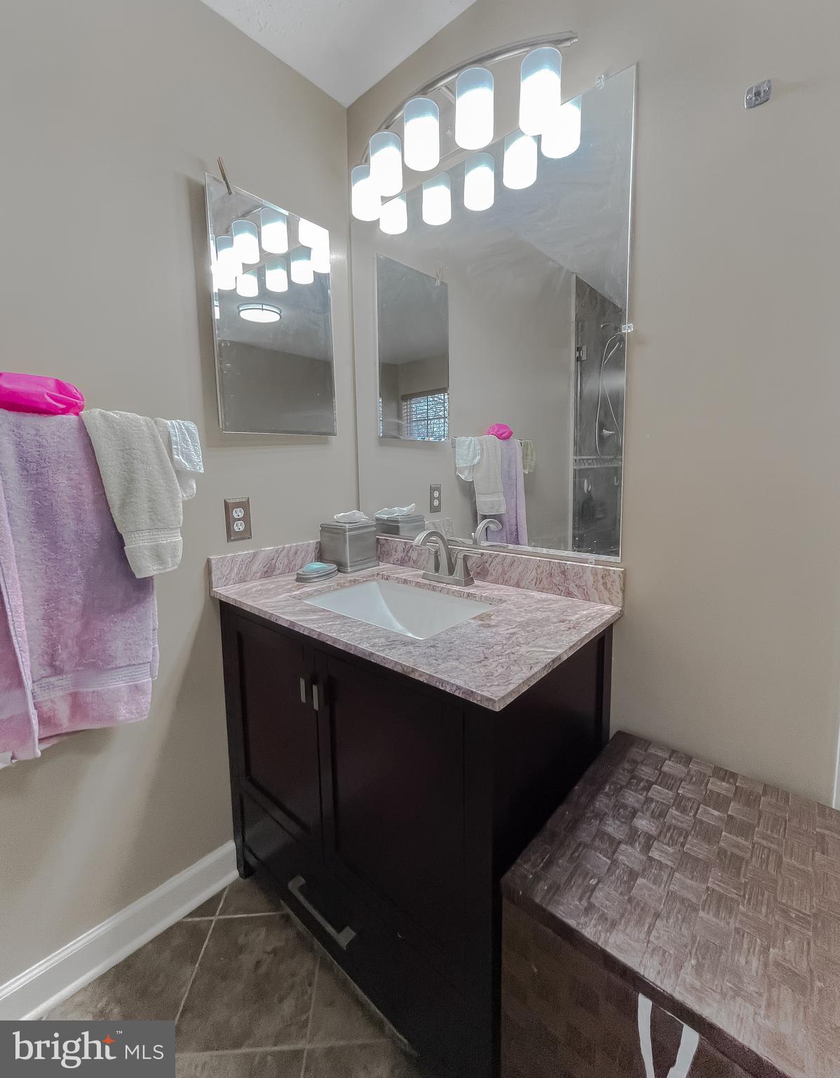2334 Alava Ct