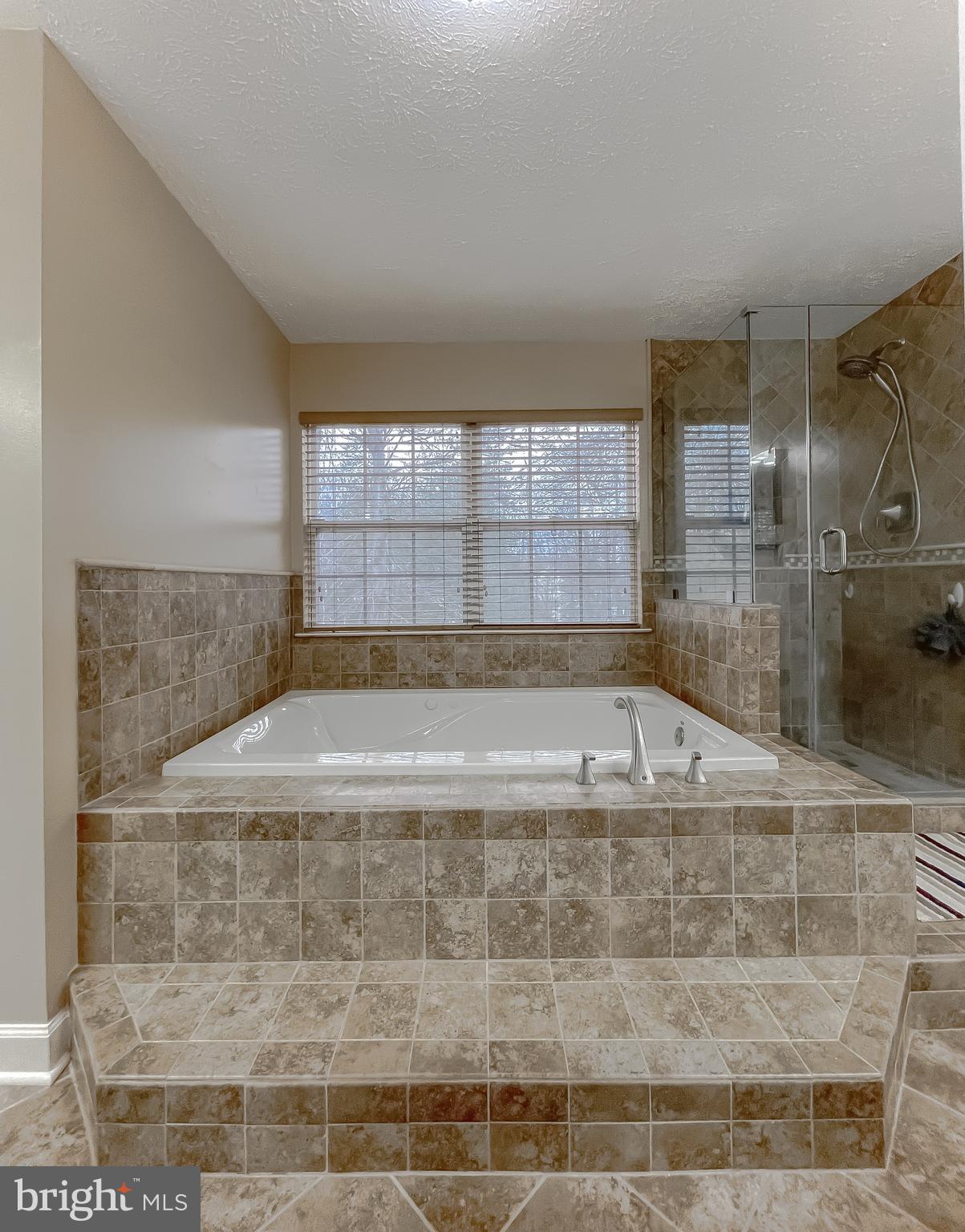 2334 Alava Ct