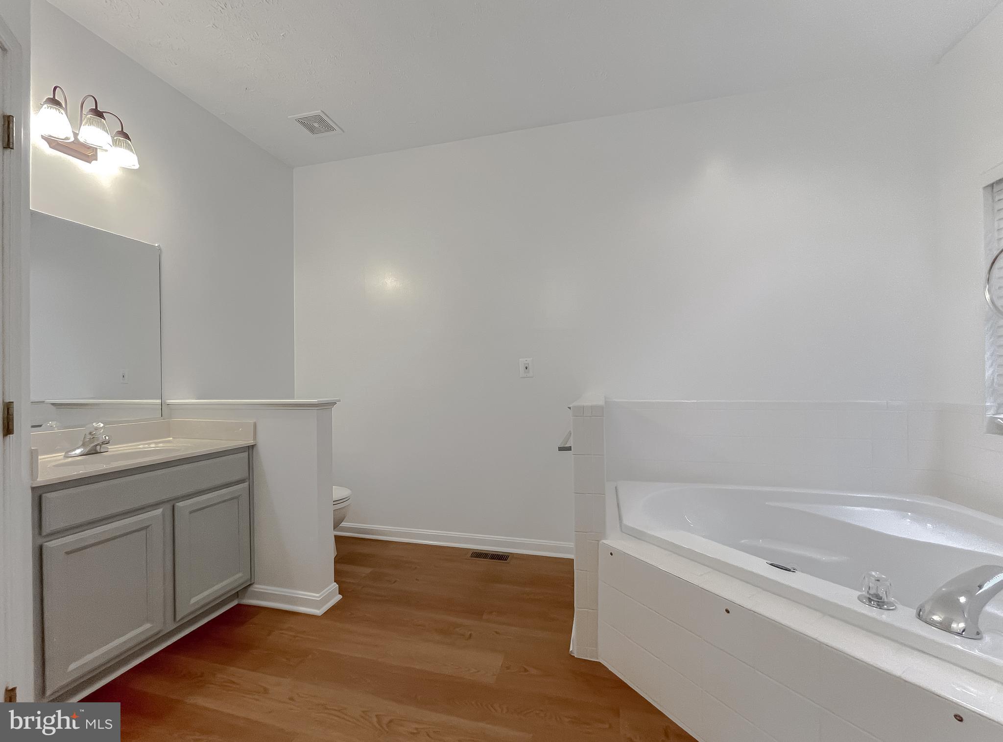 5100 Crisfield Manor Ct