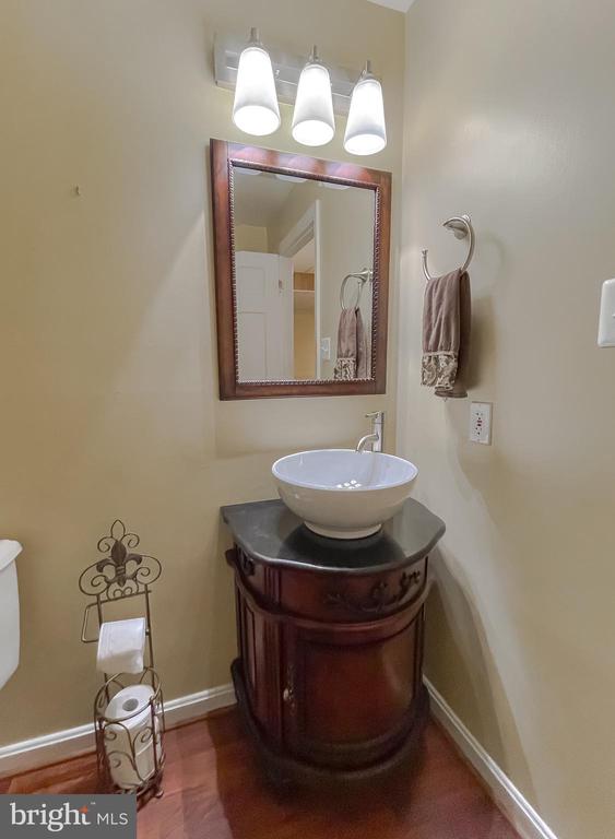 2831 Desert Sun Ct