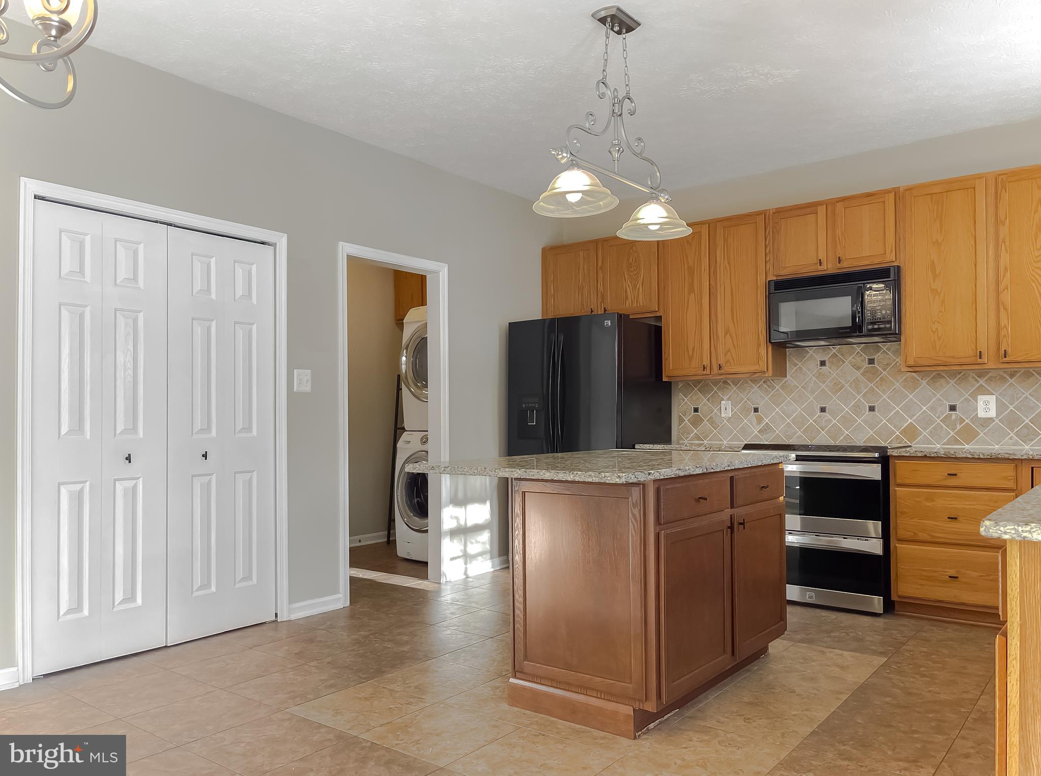 2831 Desert Sun Ct