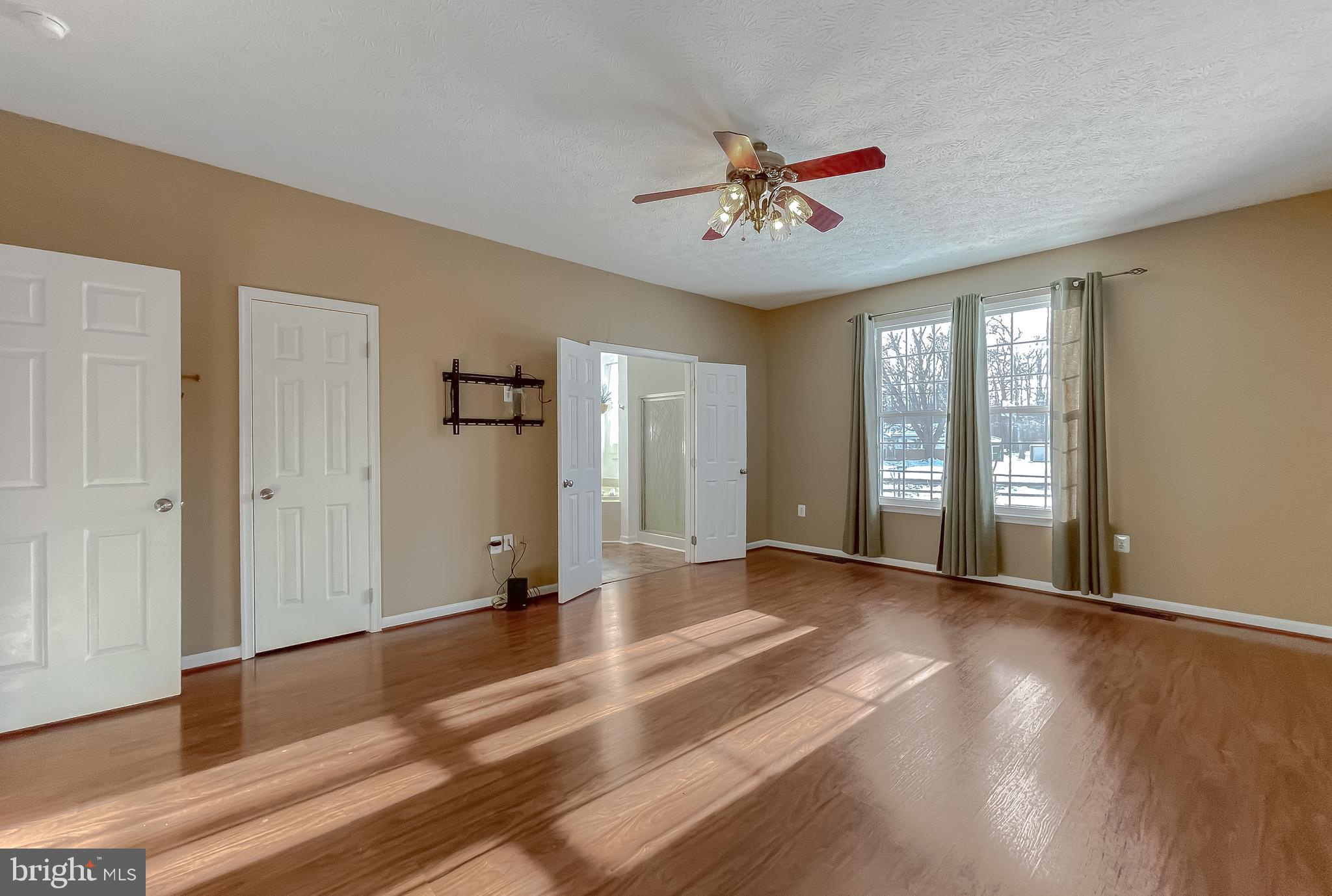 2831 Desert Sun Ct