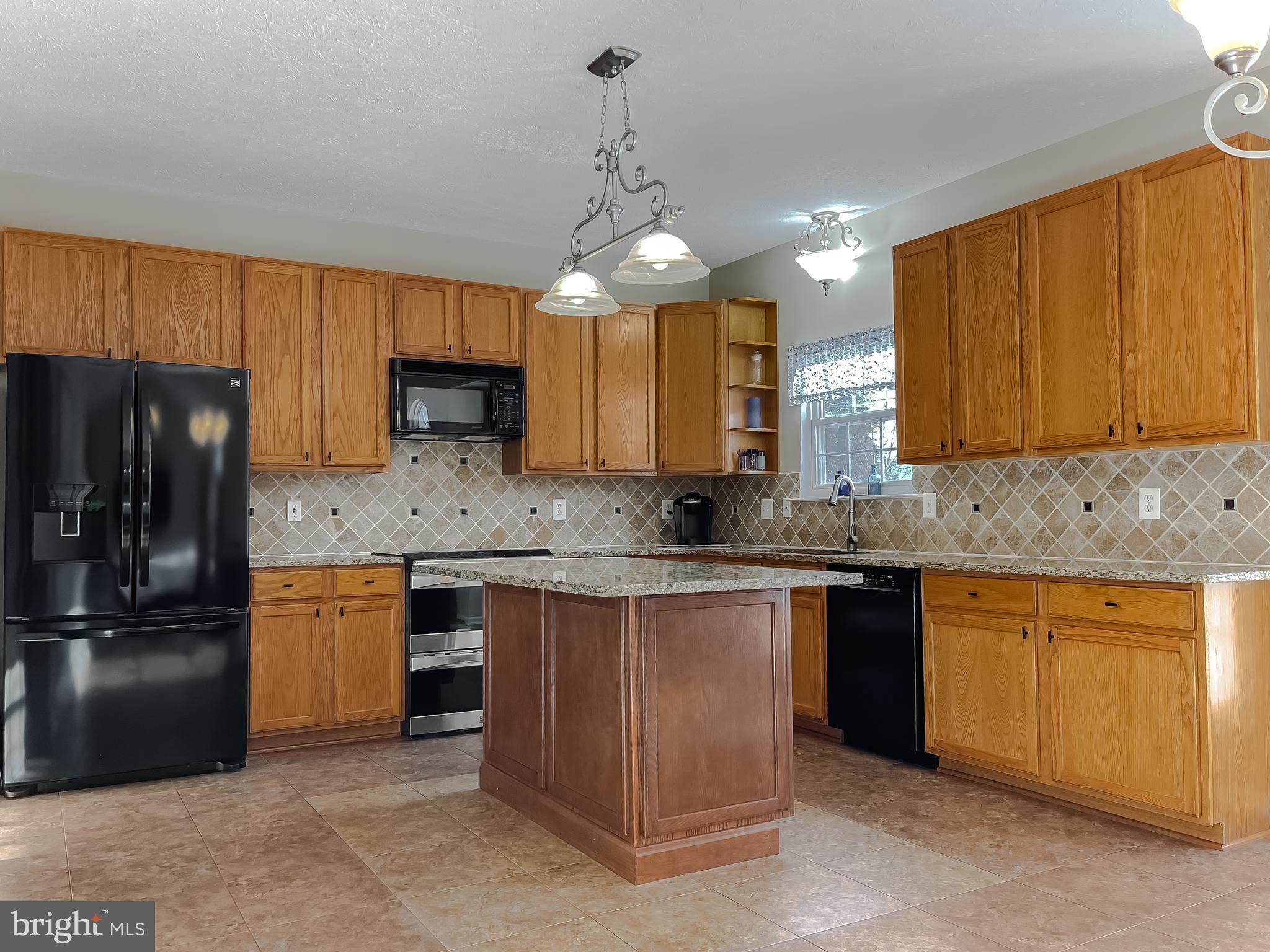 2831 Desert Sun Ct