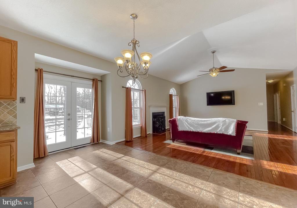 2831 Desert Sun Ct