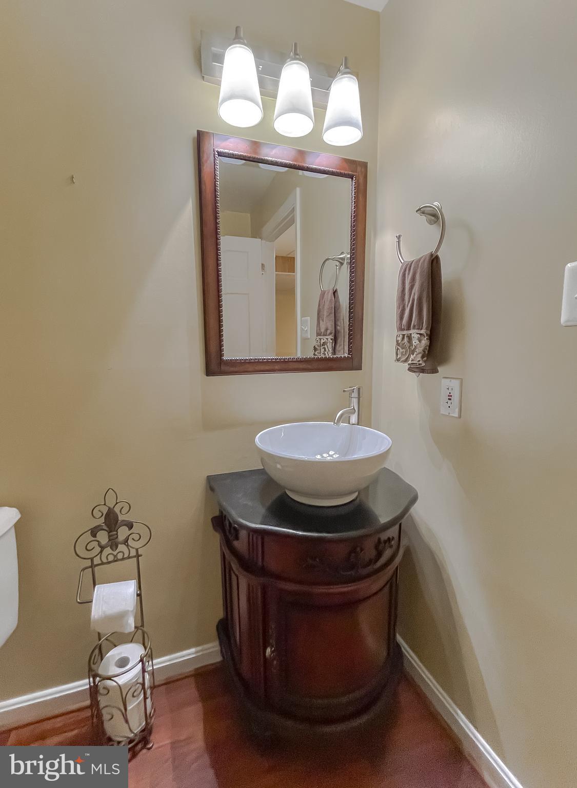 2831 Desert Sun Ct