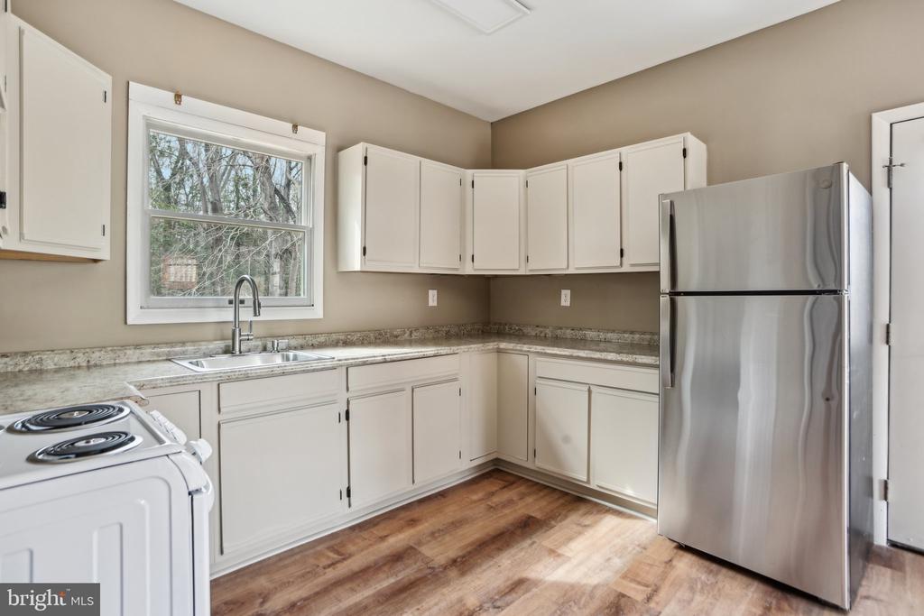 13995 Petzold Dr
