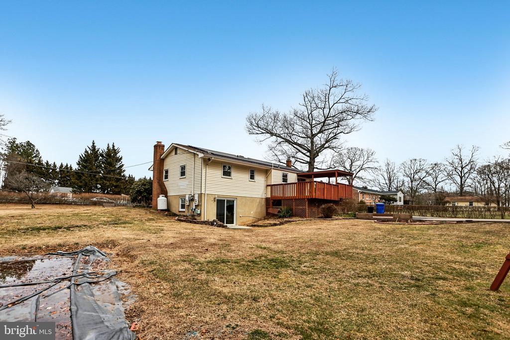 13995 Petzold Dr