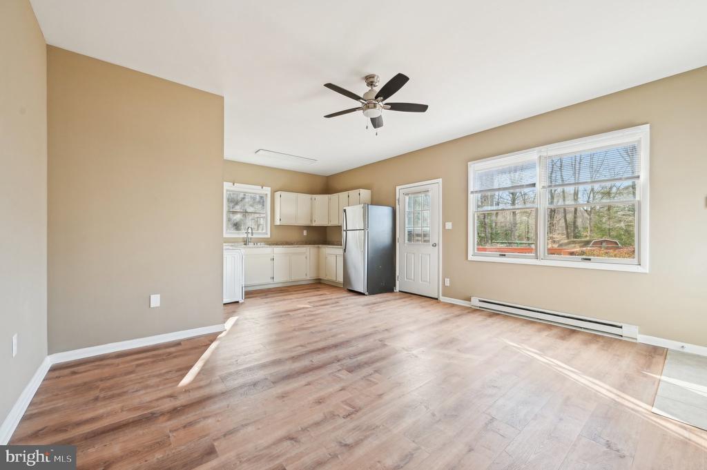 13995 Petzold Dr