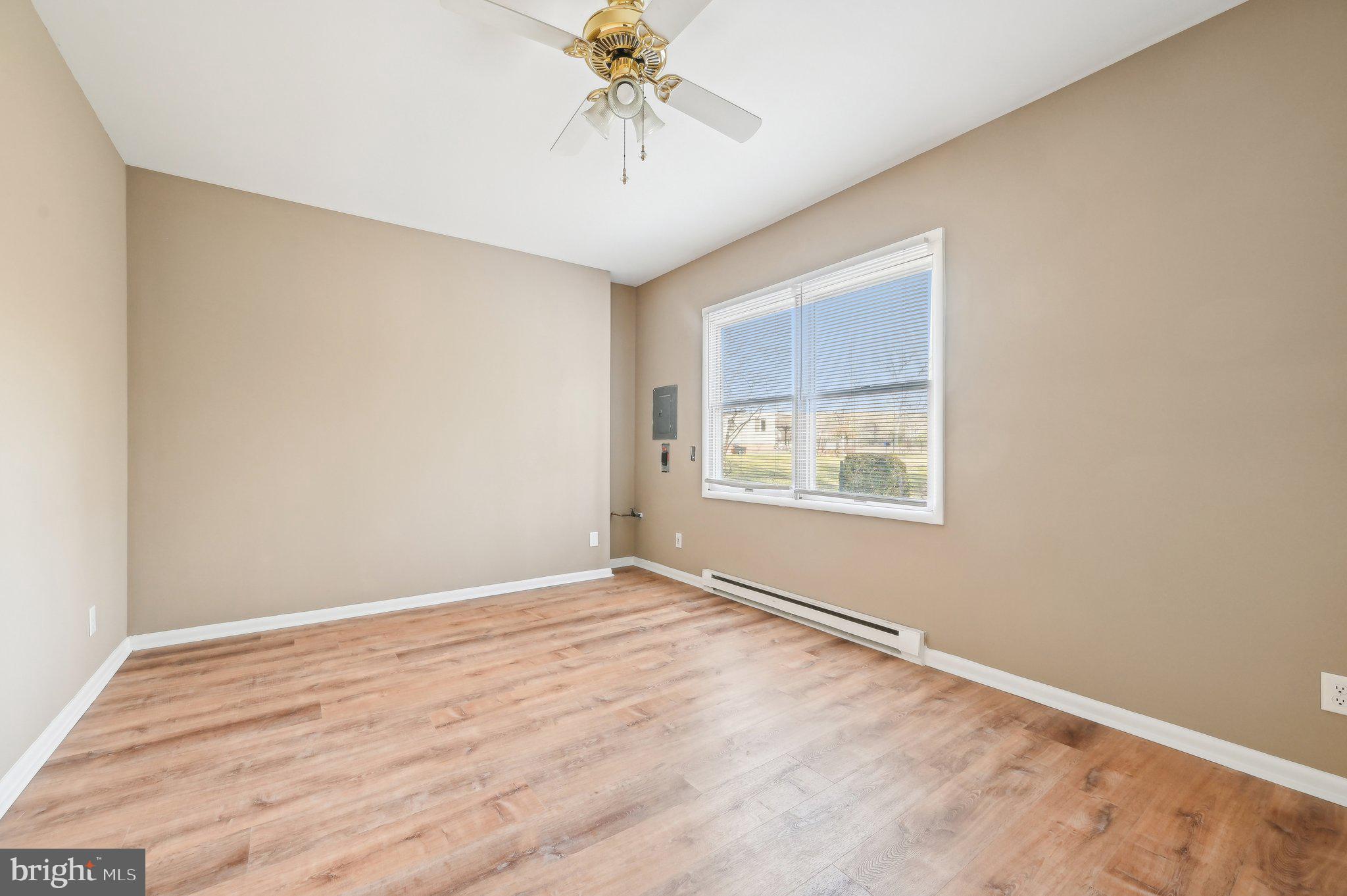13995 Petzold Dr