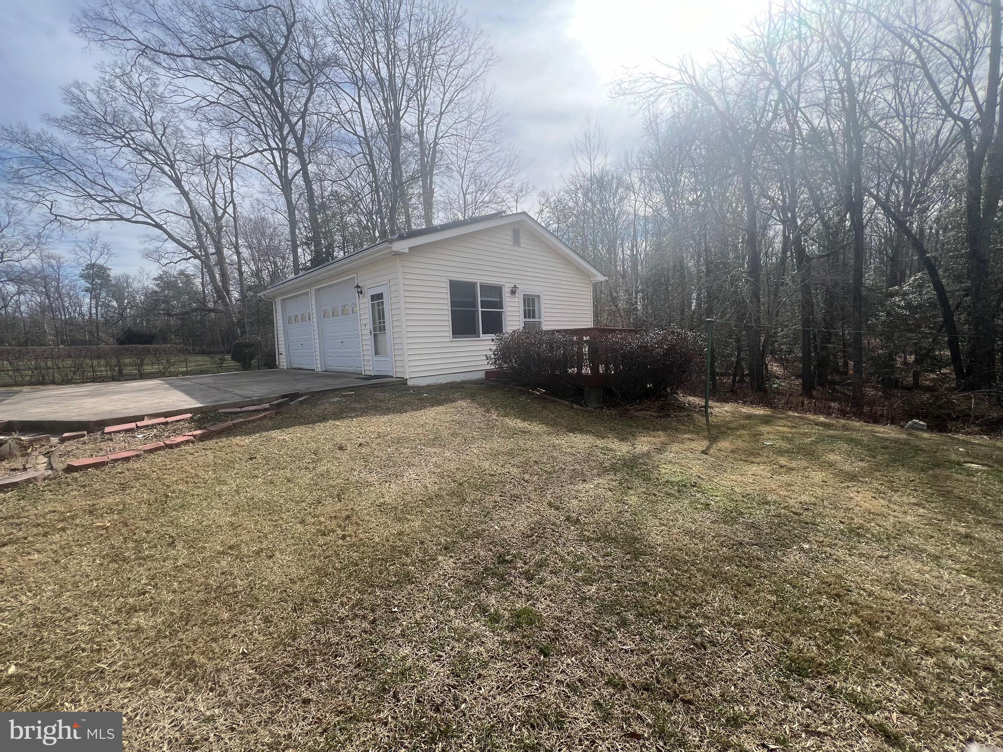 13995 Petzold Dr