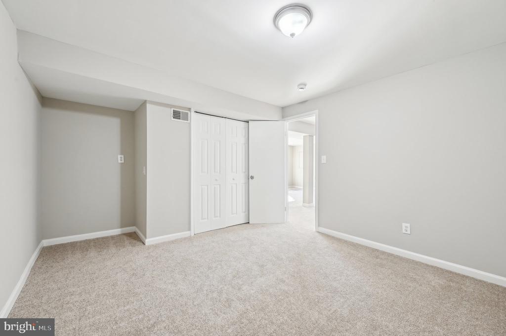 13995 Petzold Dr