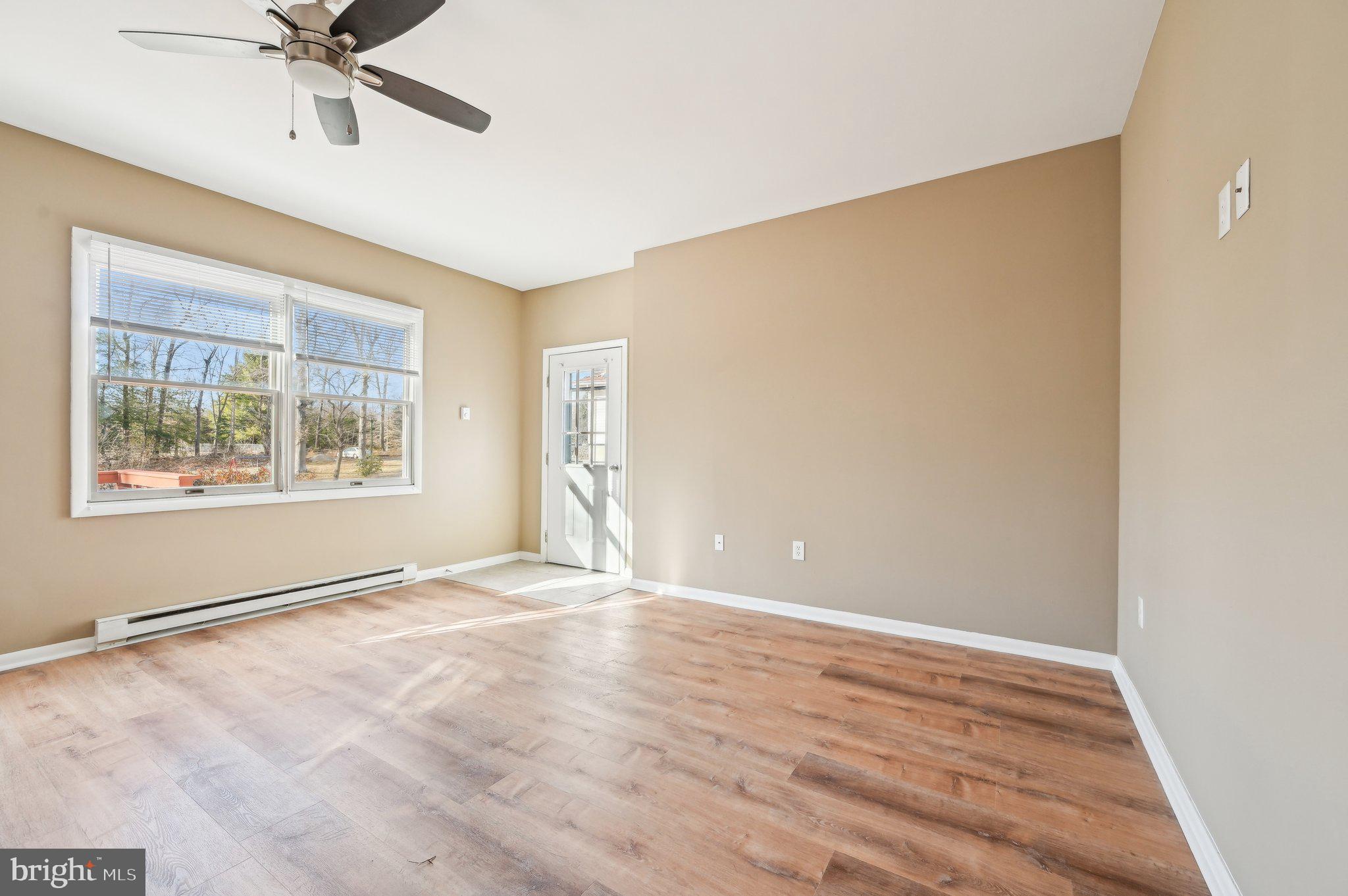 13995 Petzold Dr