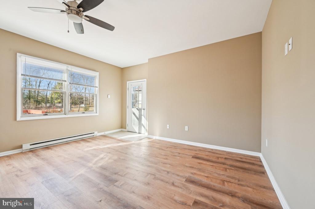 13995 Petzold Dr