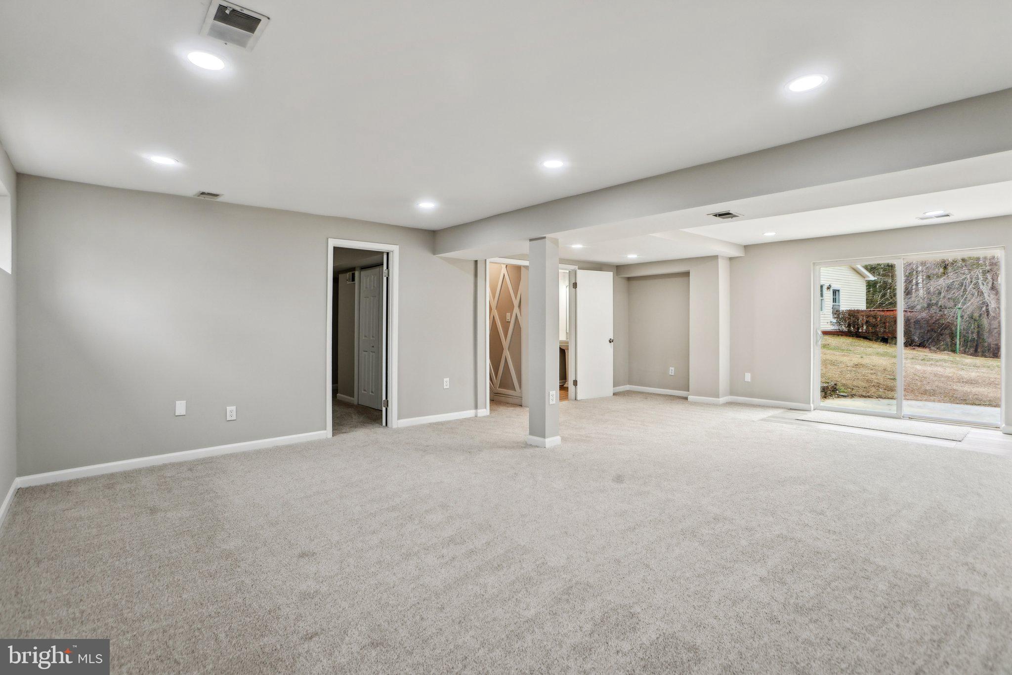 13995 Petzold Dr