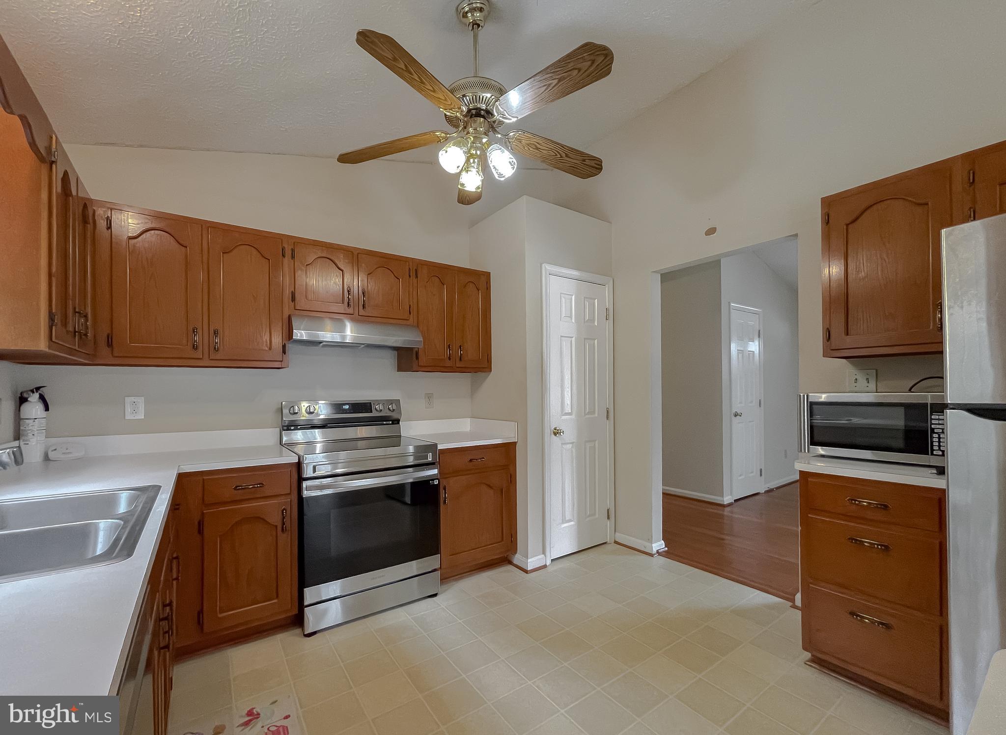 109 MORRIS DR