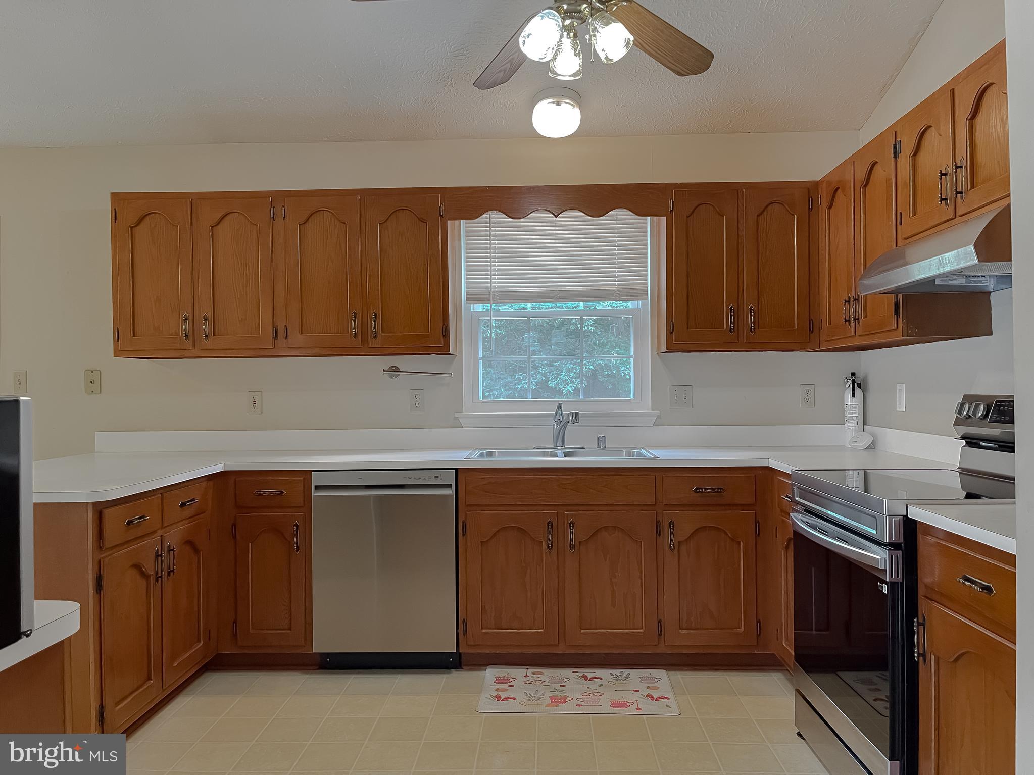 109 MORRIS DR
