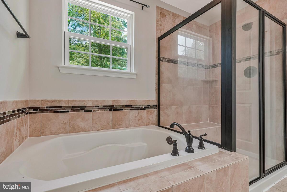 9340 Rock Lynn Cir