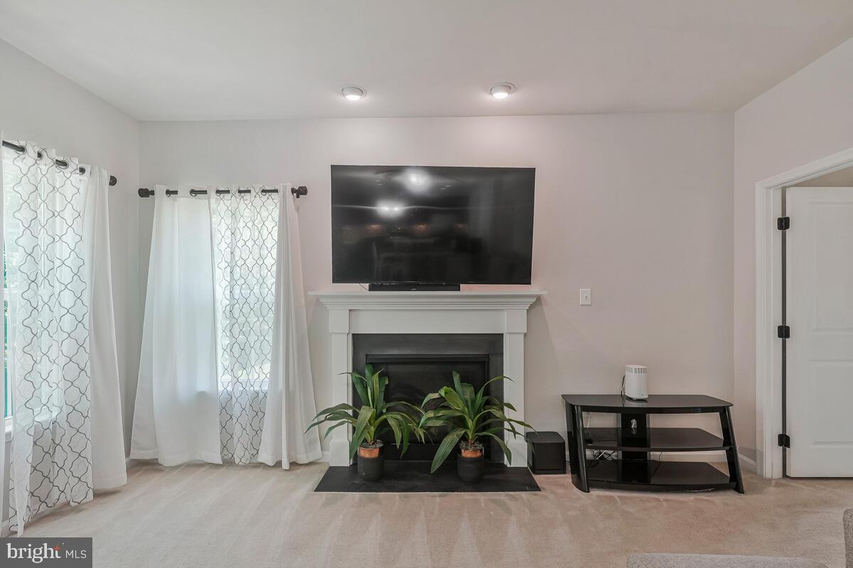 9340 Rock Lynn Cir